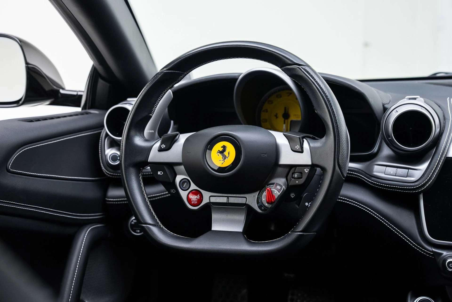 mph029_1097140747_Used_2018_Ferrari_GTC_4_Lusso_1768413894_09221fbc22
