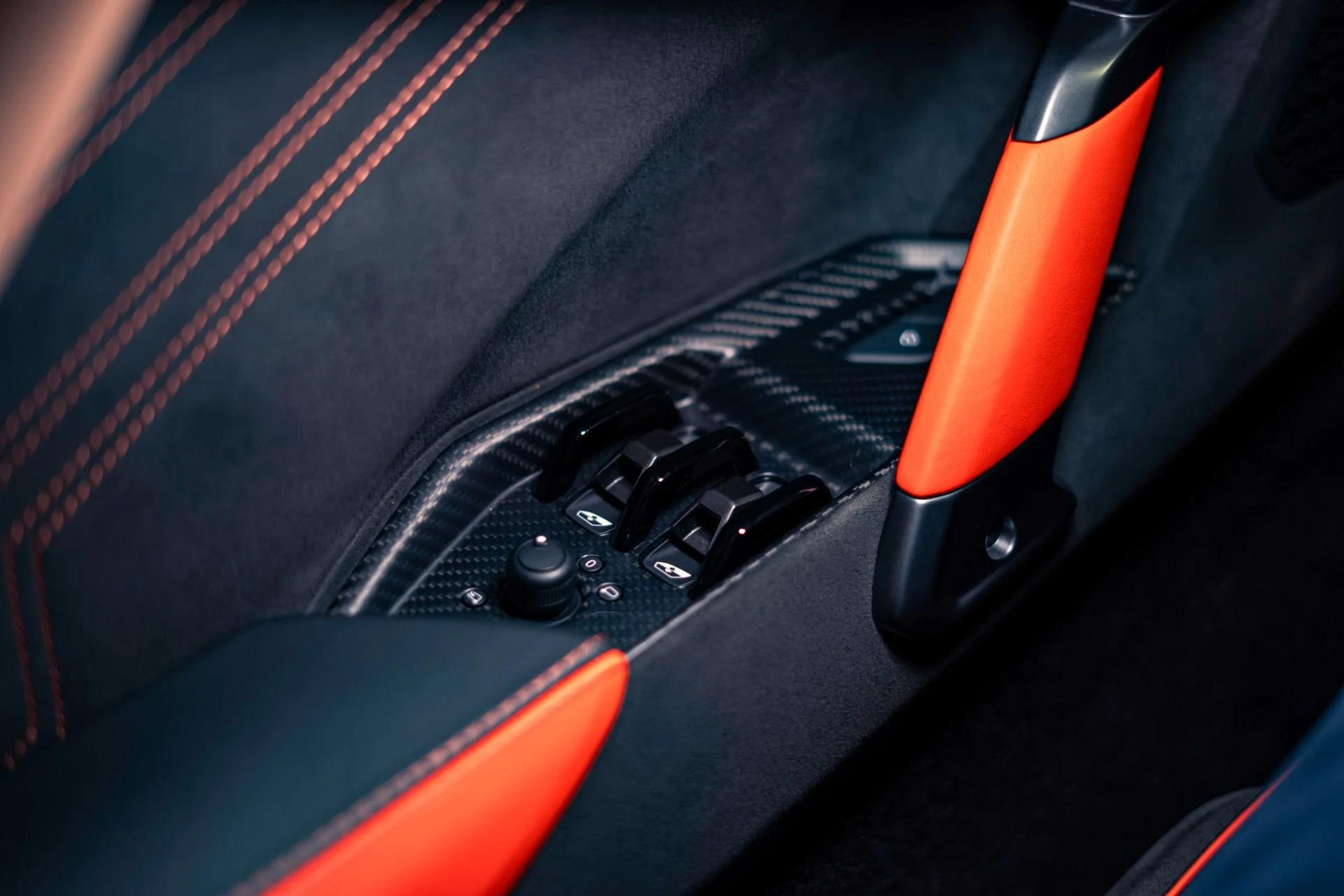 mph029_1117742818_Used_2025_Lamborghini_Revuelto_836_MSRP_Full_Body_PPF_Carbon_Roof_1780087440_95ab10057d