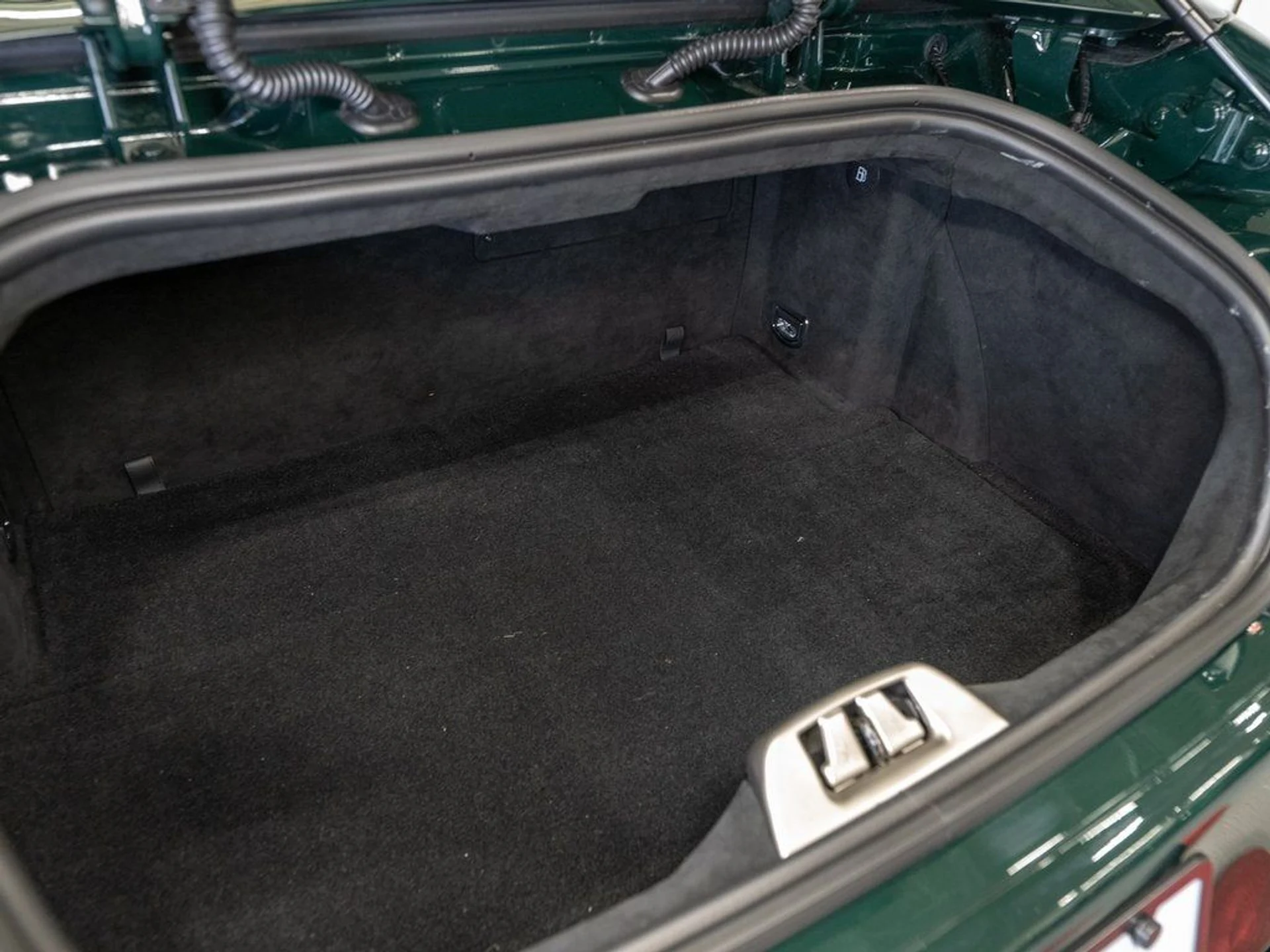 mph029_1119209175_image_30_32ff28e431