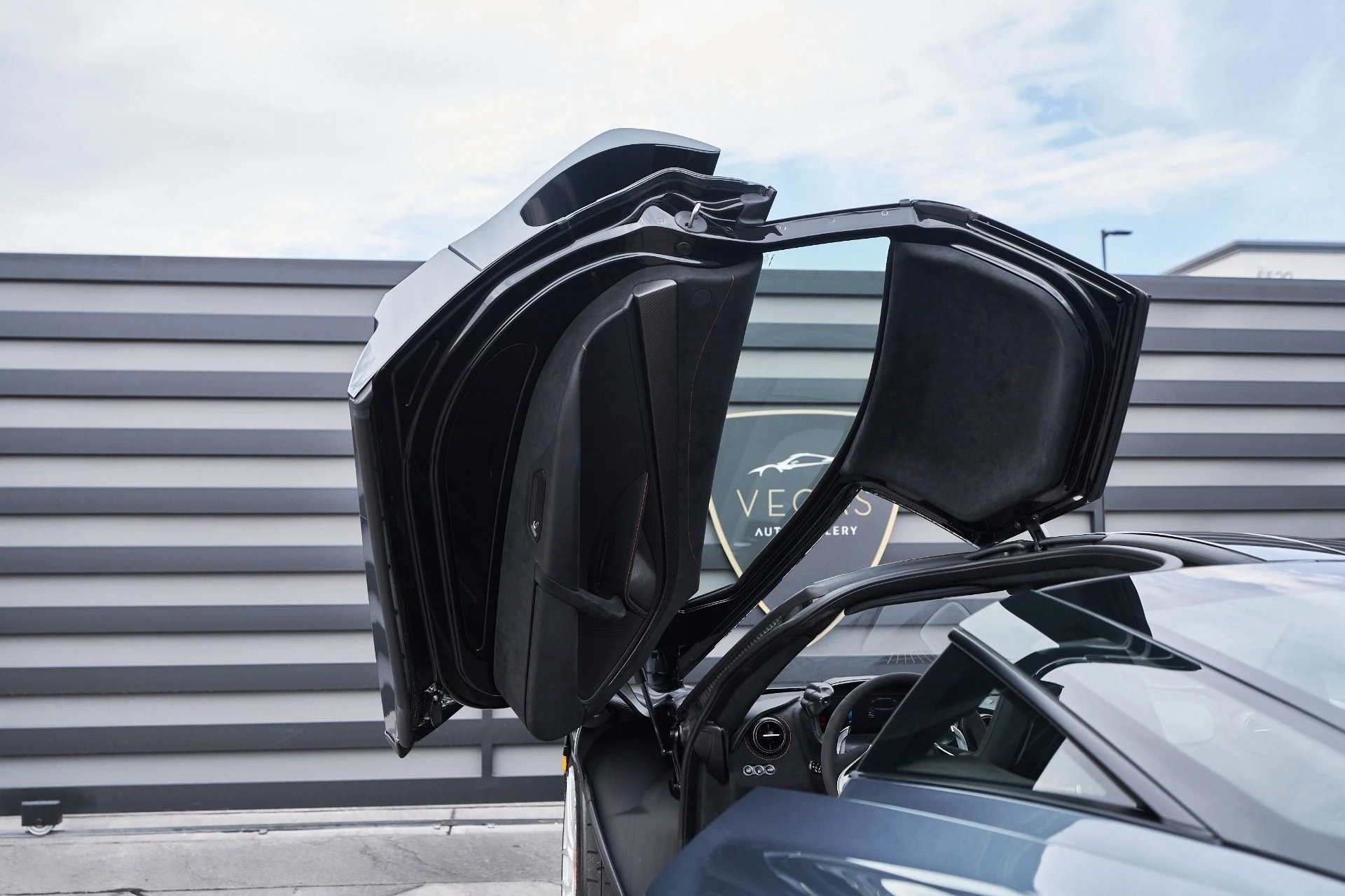 mph029_1128335137_Used_2024_Mc_Laren_750_S_1762992835_276abd75dc