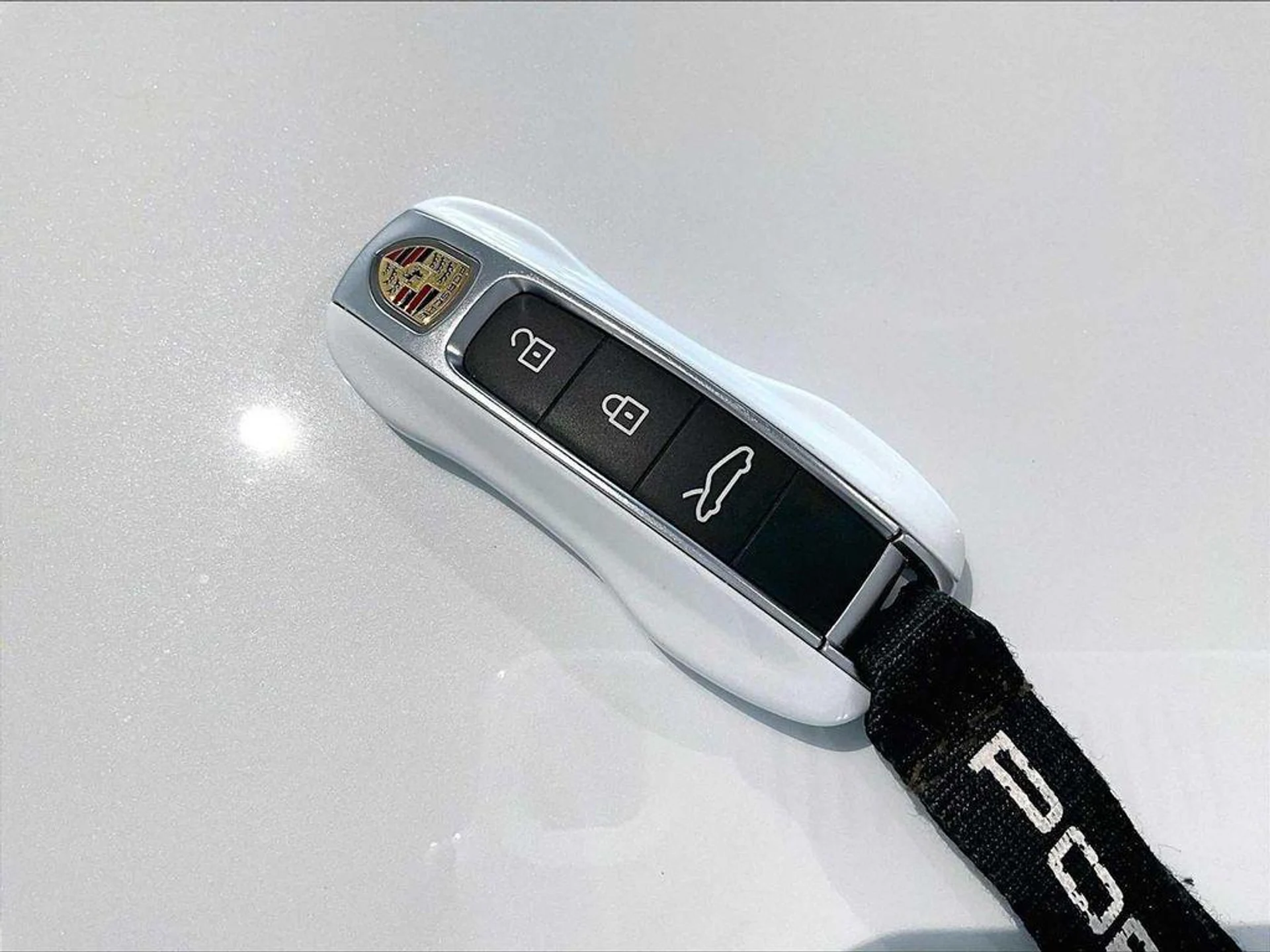 mph029_1134150886_q_WP_3gm_R1v_Utrv_Lv4_z76_lb_Gh_O4_3f38e61047