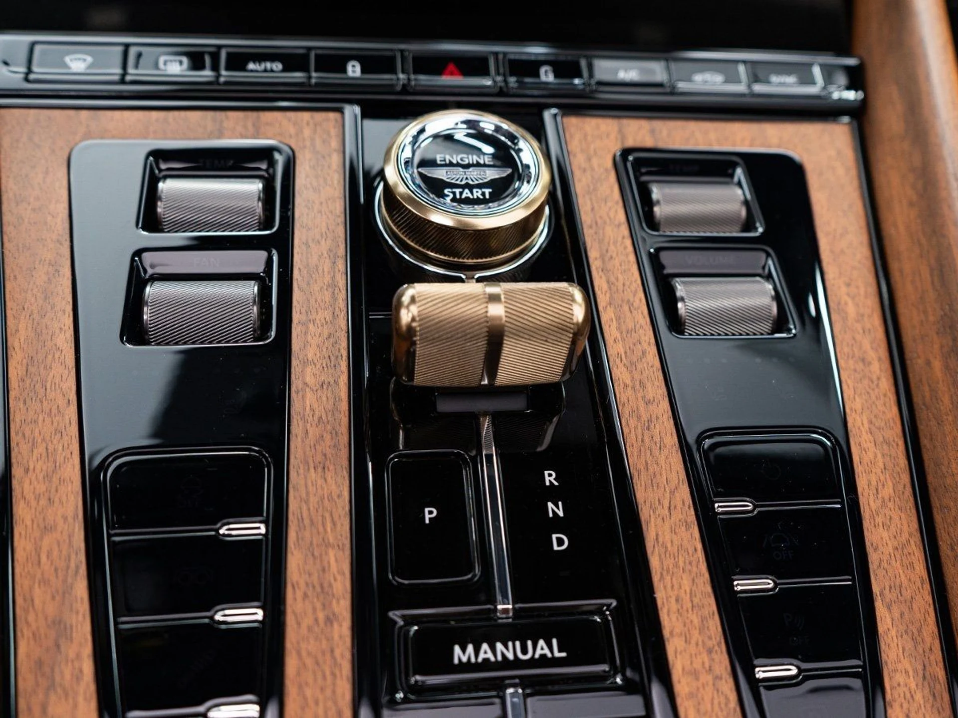 mph029_115163248_164590a6bc0a42cfea5e34651878c120_34c834453e