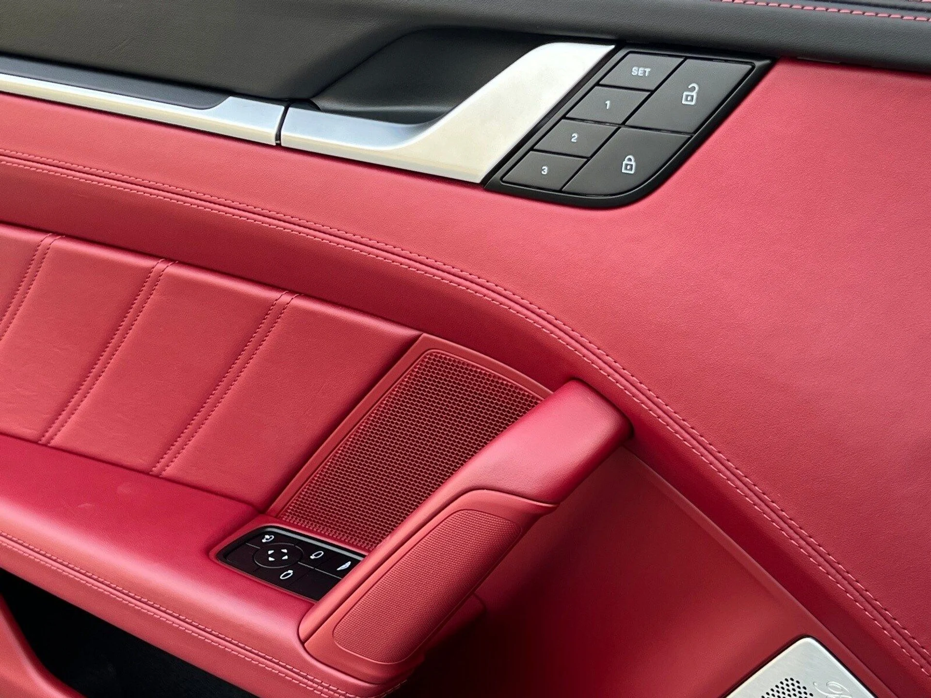 mph029_1158246843_e335961d5c7f40d75c31b5534d0f1652x_72a5c99af5