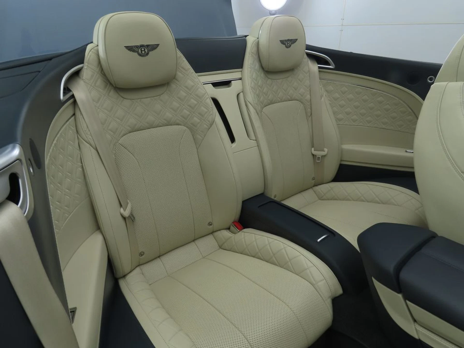 mph029_1162068318_used_2020_bentley_continental_gtv8firsteditionconvertible_8119_22986550_30_1024_a150e89d22