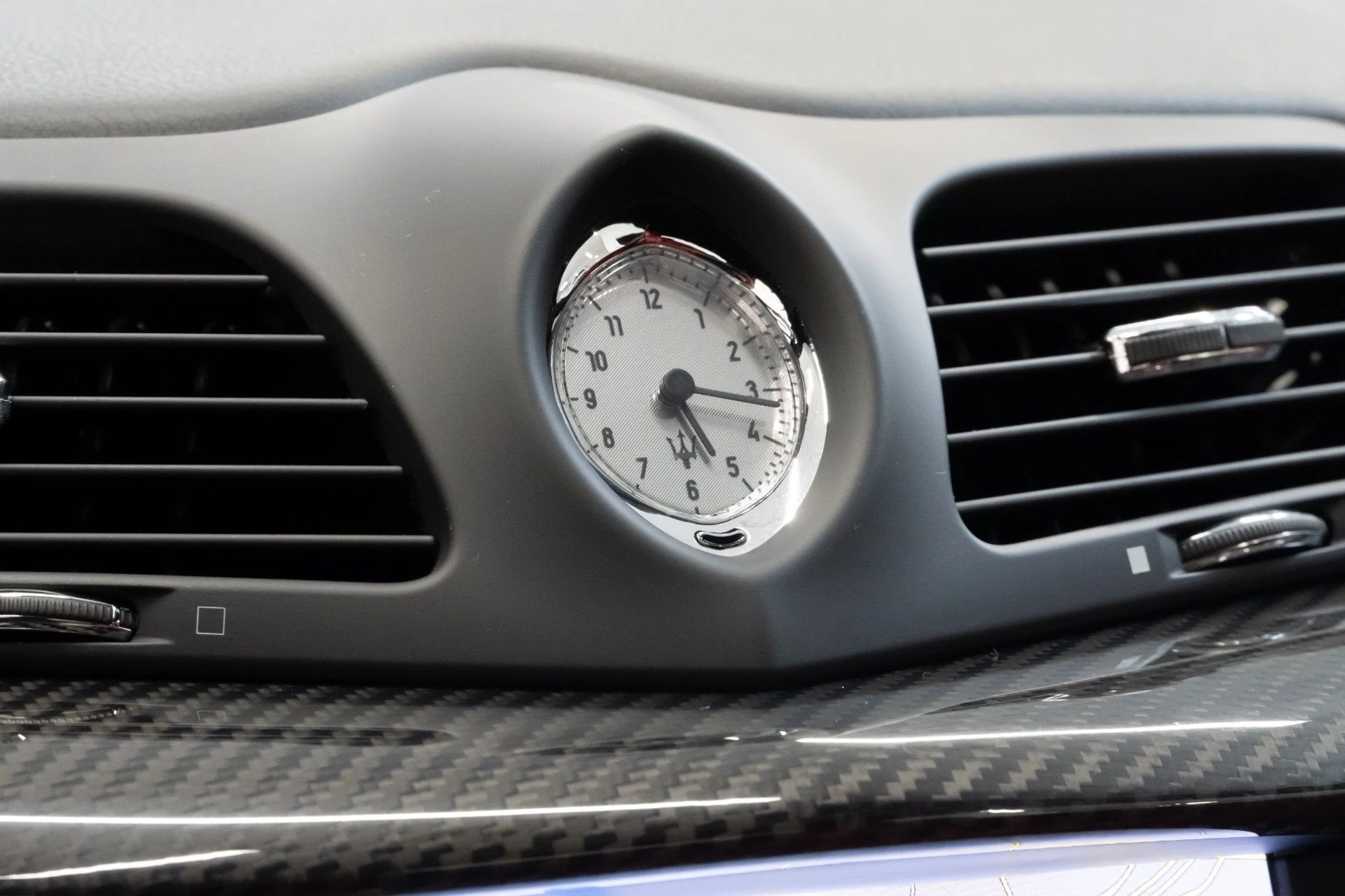 mph029_116284379_Used_2012_Maserati_Gran_Turismo_MC_1692740001_b6d9b3cb93