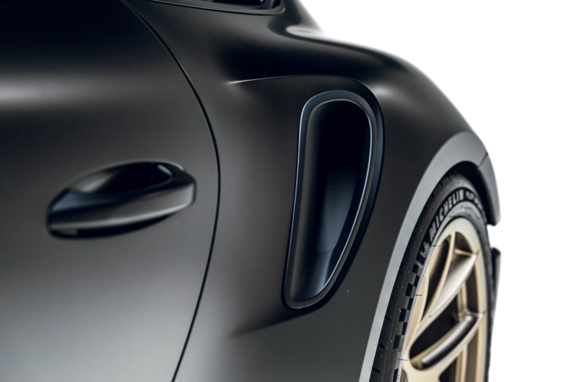 mph029_1171214299_Used_2025_Porsche_911_GT_3_RS_1782865434_bc8c2d39c4