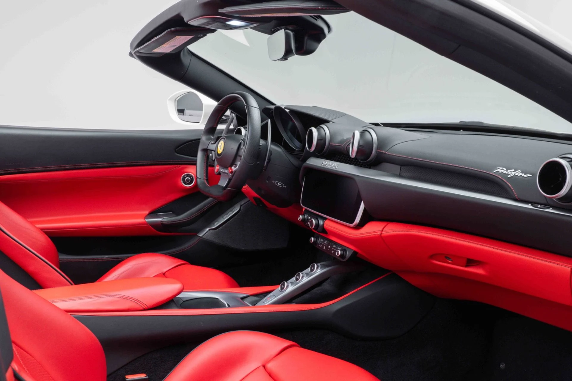 mph029_1174407100_Used_2020_Ferrari_Portofino_1774467211_088df71323