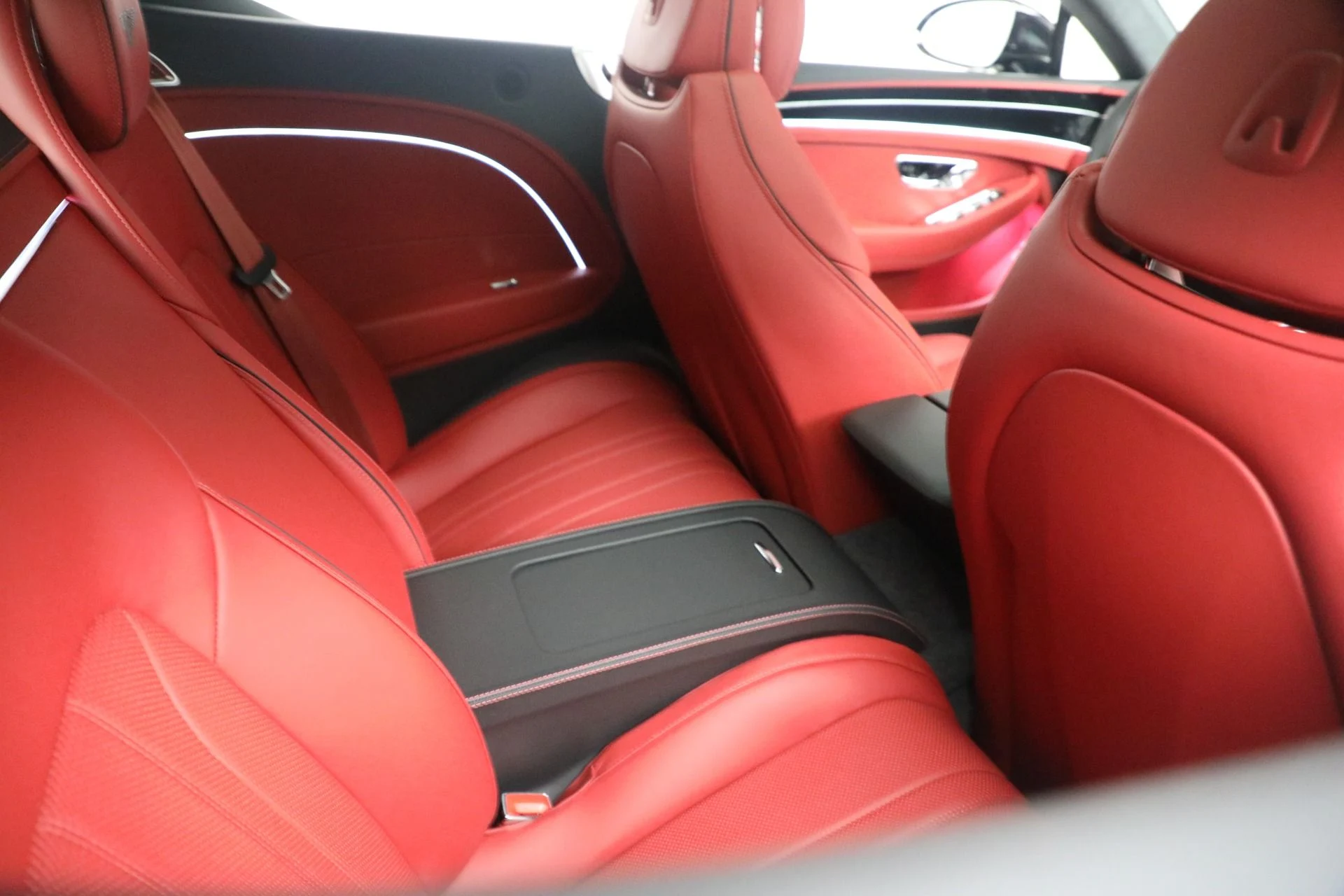 mph029_1182378621_Used_2023_Bentley_Continental_GT_V8_1693428766_b9ea9331cb