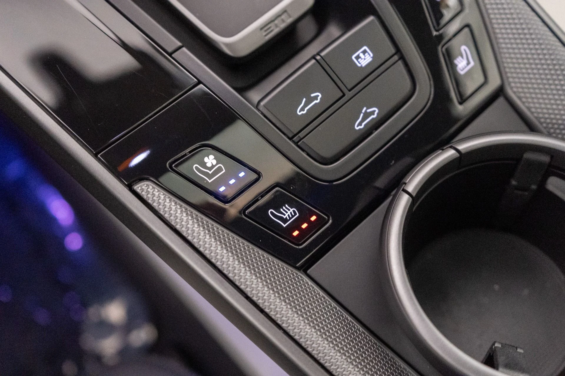 mph029_1187785861_Used_2025_Porsche_911_Carrera_Sport_Design_Package_Sport_Exhaust_Premium_Package_1763489634_c8bb5db2eb