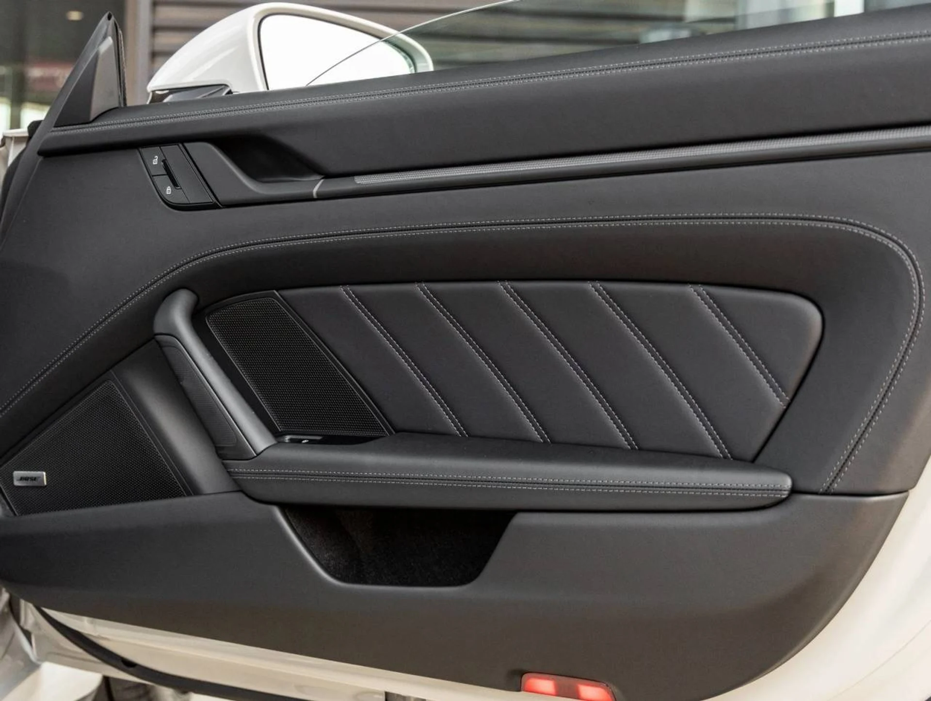 mph029_119387468_30_d013ba54a5