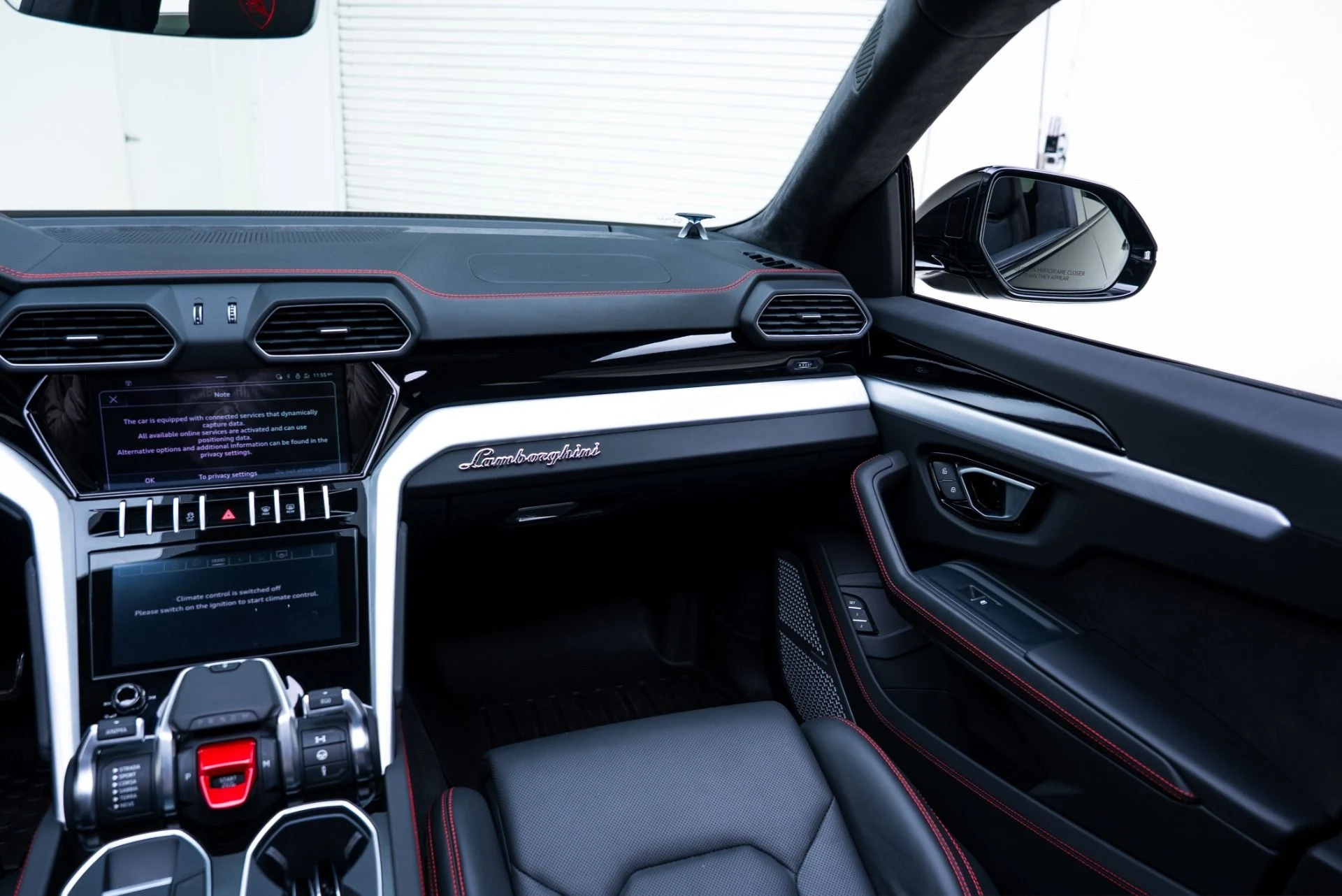 mph029_1194757520_Used_2022_Lamborghini_Urus_1769211555_2f45e95fc2