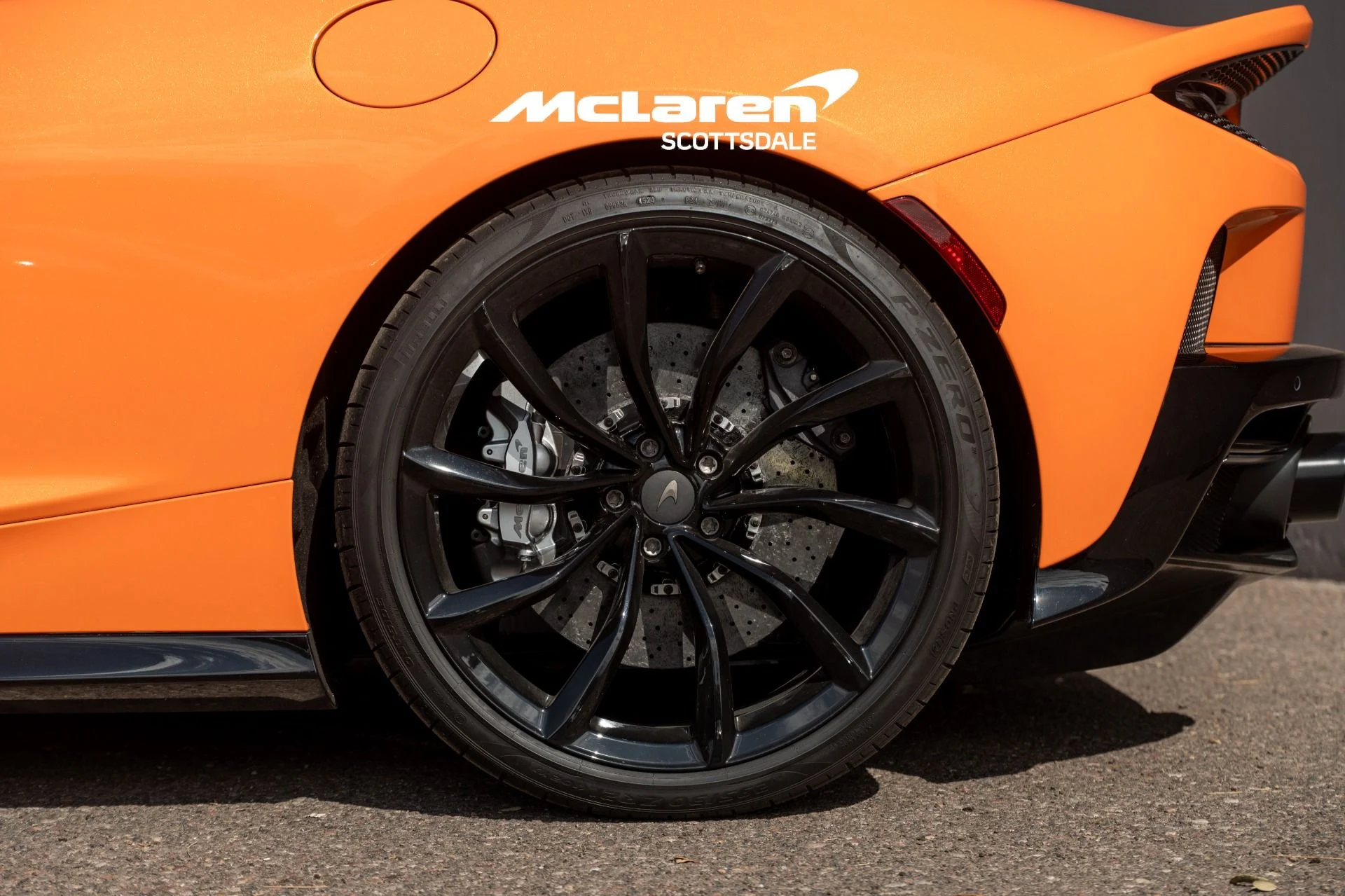 mph029_1200403214_Used_2025_MCLAREN_GTS_1784921815_6bd0b399a4