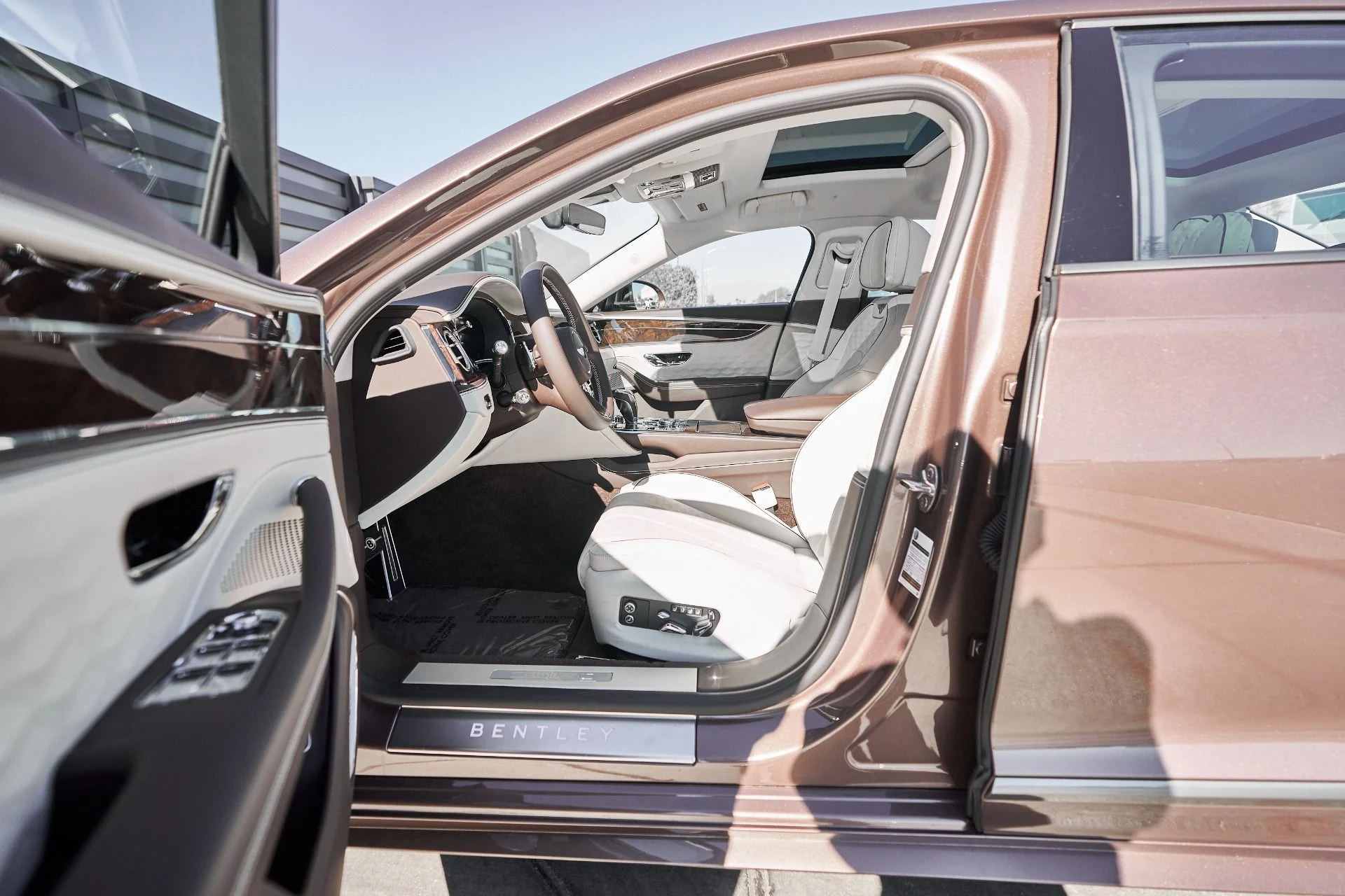 mph029_120575428_Used_2025_Bentley_Flying_Spur_Speed_1762569204_2cd04317d3