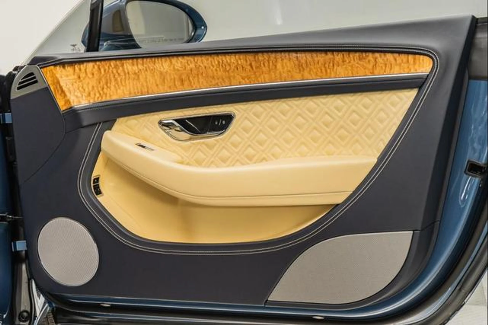 mph029_1207483913_Yea_Jgrb_U_Xf_I2_T5zprp_BE_11_S5k_E_bd86d314f9