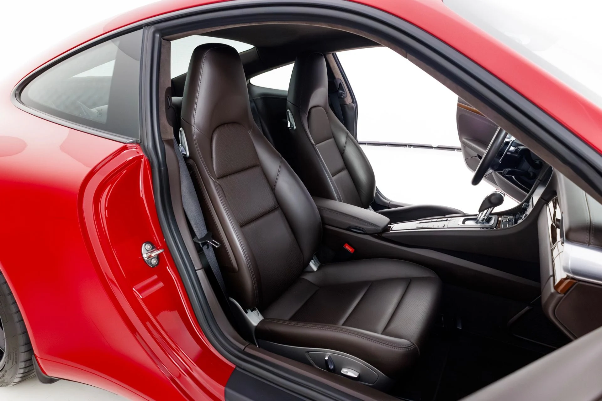 mph029_1230545024_Used_2019_Porsche_911_Carrera_1767051377_2ef6d2b142