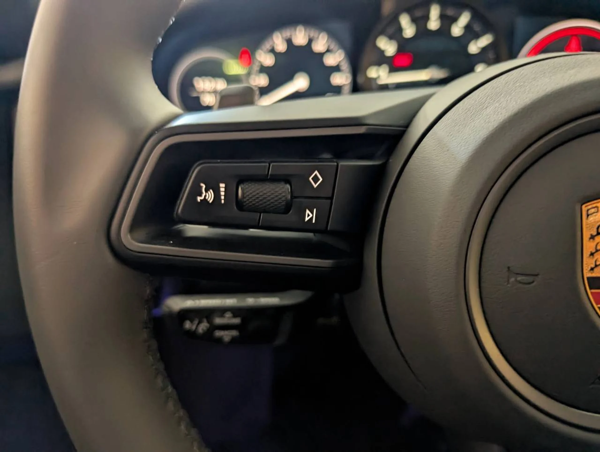 mph029_123189803_6a574457bd2aff4bf7afc0fef067fbbbx_b46d9e202a