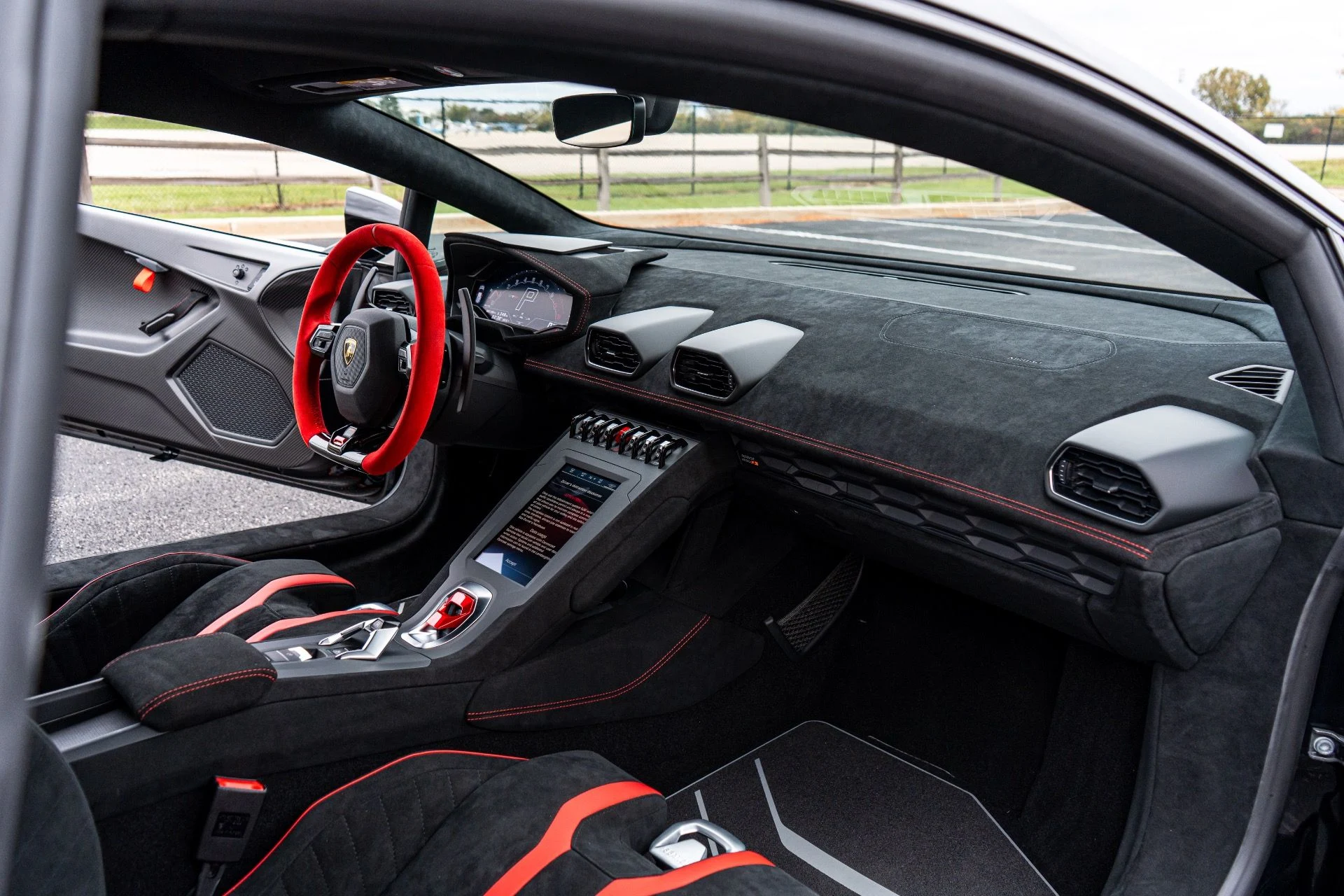 mph029_1233959045_Used_2023_Lamborghini_Huracan_STO_1792011791_8ec1d5f7cd