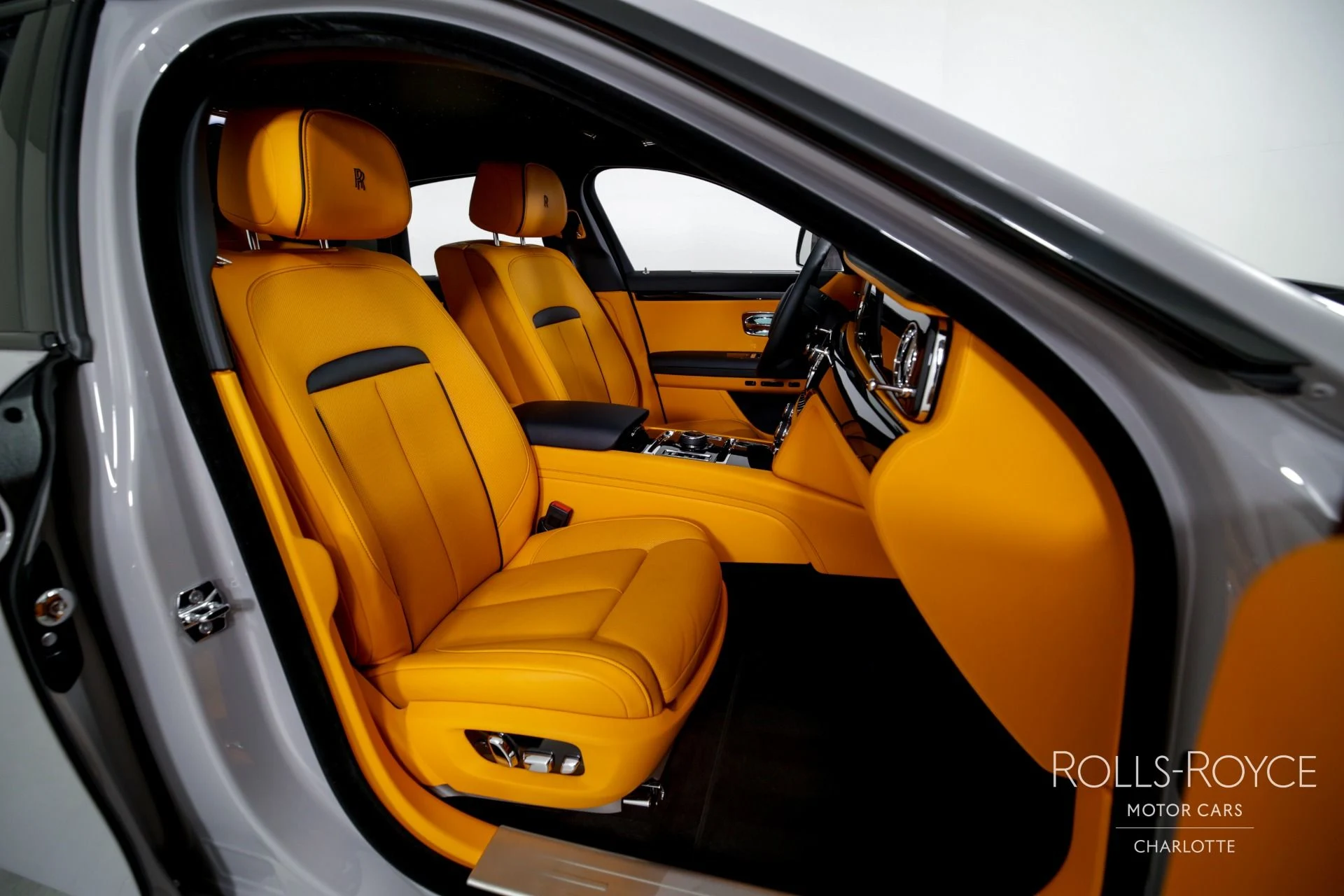 mph029_124387403_Used_2024_Rolls_Royce_Ghost_1738596098_070fb82d40
