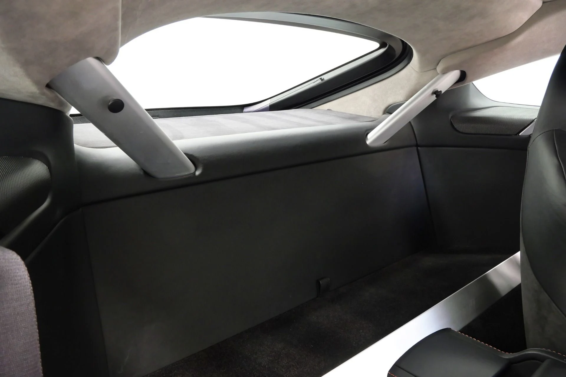 mph029_1244178698_Used_2016_Aston_Martin_V8_Vantage_GT_7_Speed_Manual_Low_Miles_Sport_Exhaust_1777396447_792a47f355