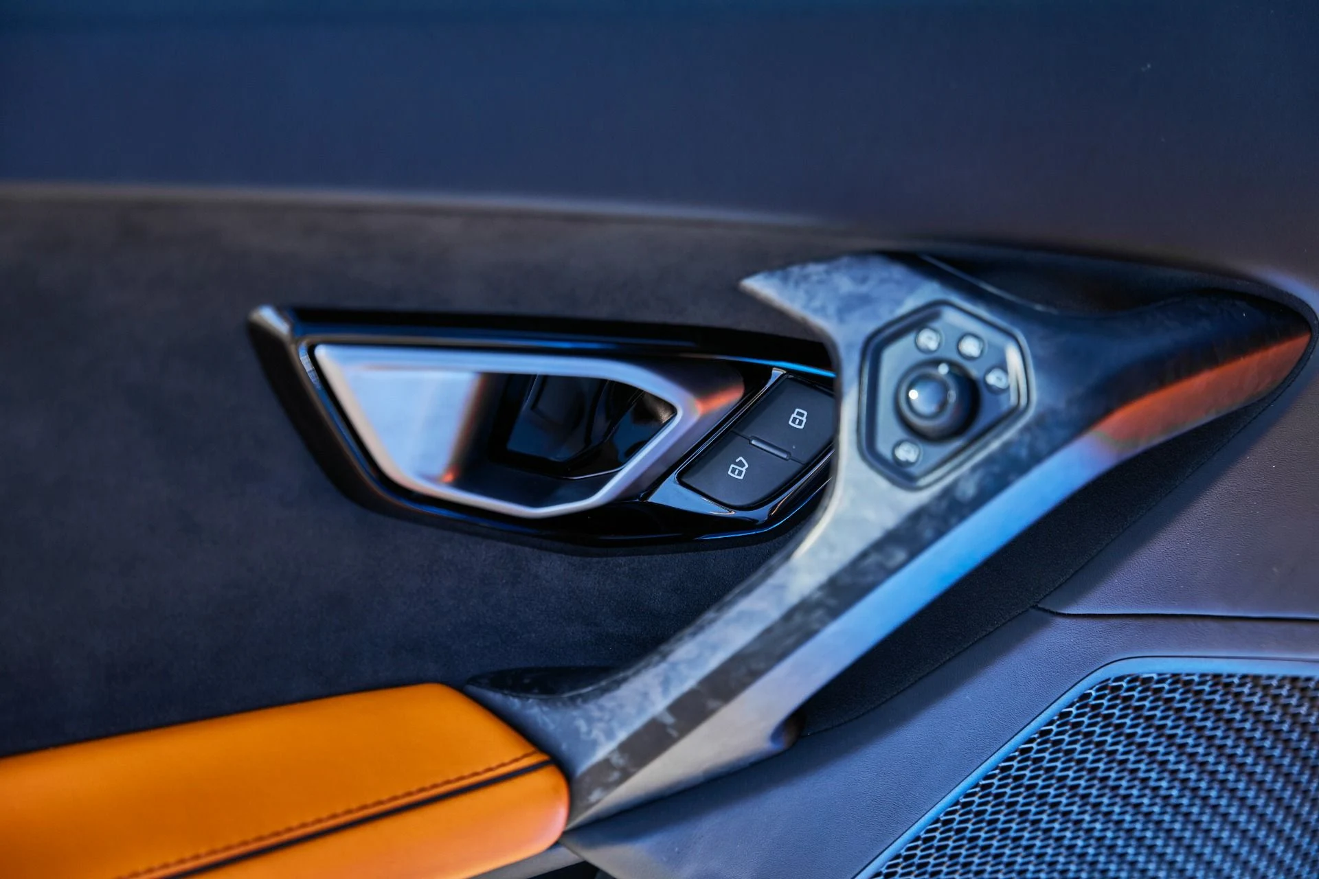 mph029_1252174696_Used_2020_Lamborghini_Huracan_EVO_Base_1766024312_198a49c6e8