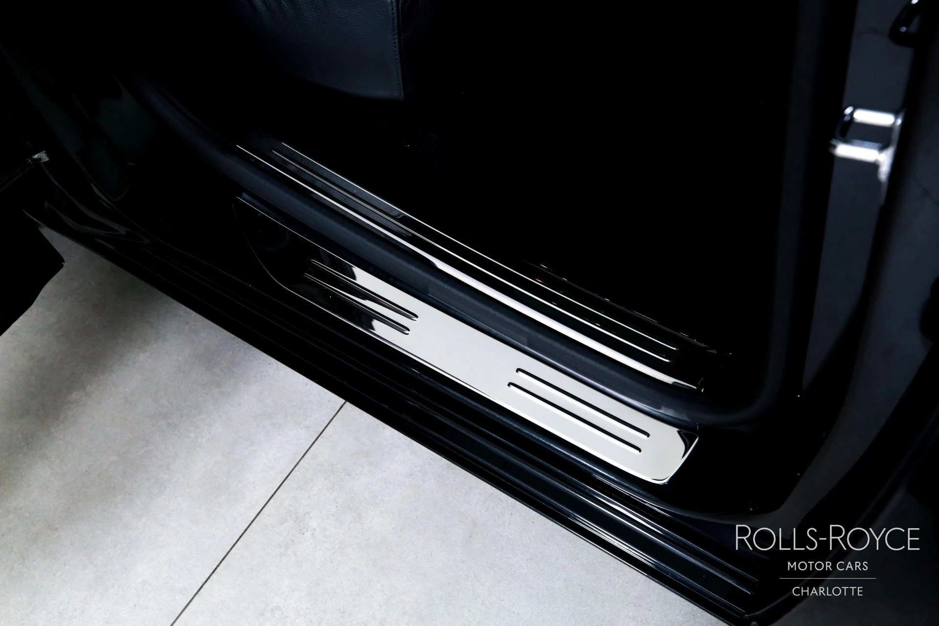 mph029_1253107421_Used_2011_Rolls_Royce_Ghost_1781189542_fcec648c52