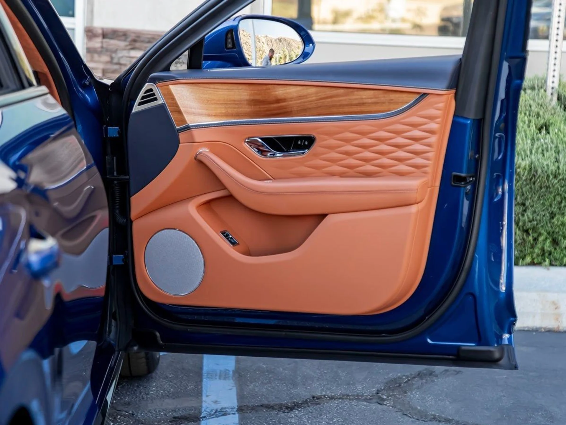 mph029_1260917628_30_e861048e8c