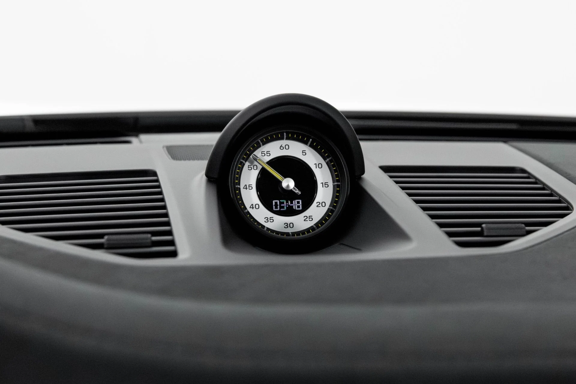 mph029_1266180559_Used_2025_Porsche_911_GT_3_RS_1764185272_c4361cbecd