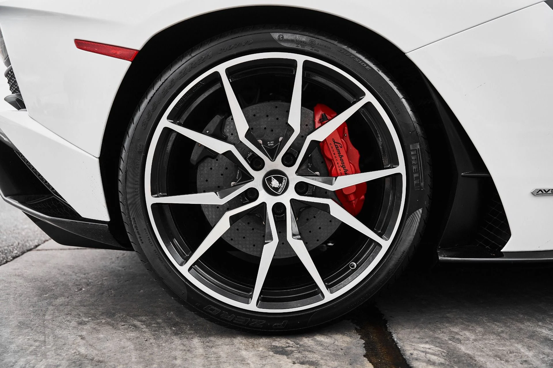 mph029_1278217485_Used_2018_Lamborghini_Aventador_S_Base_1775006857_760f7d533f