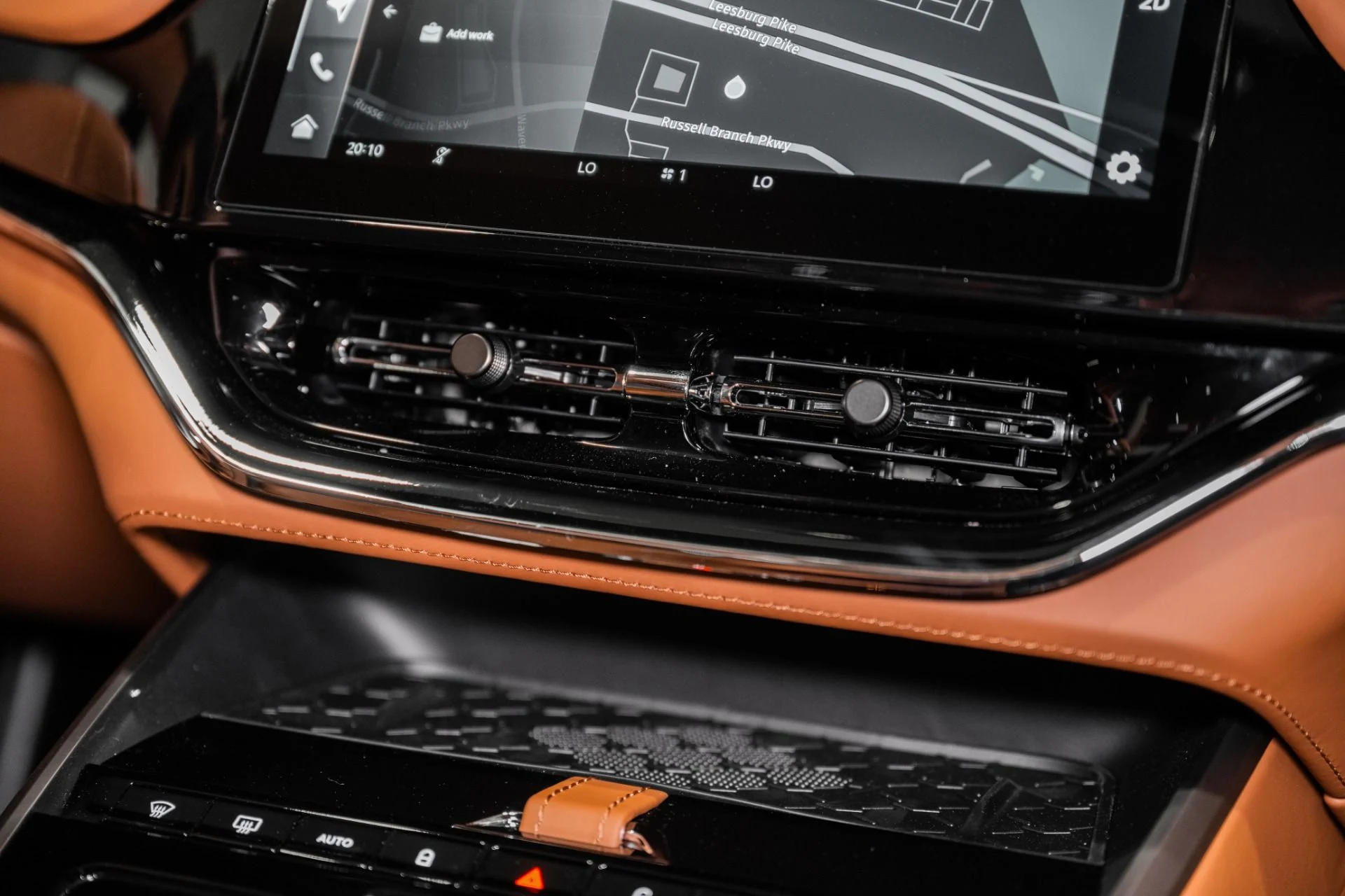 mph029_128832599_New_2026_Aston_Martin_DBX_S_1775443121_197ec76d0f