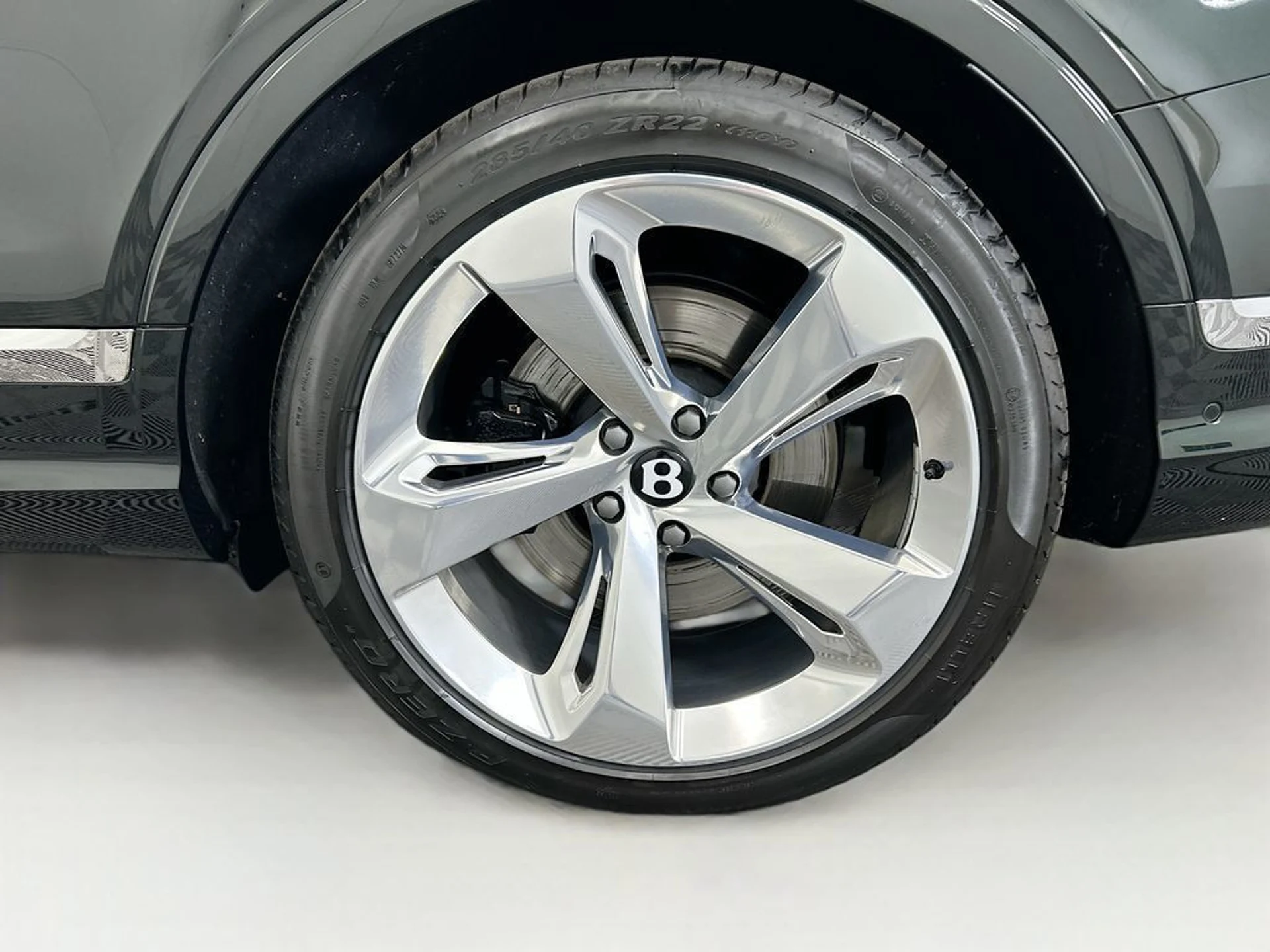 mph029_1289528240_used_2025_bentley_bentayga_ewb_v8awd_8119_22989350_30_1024_e6793e10d0