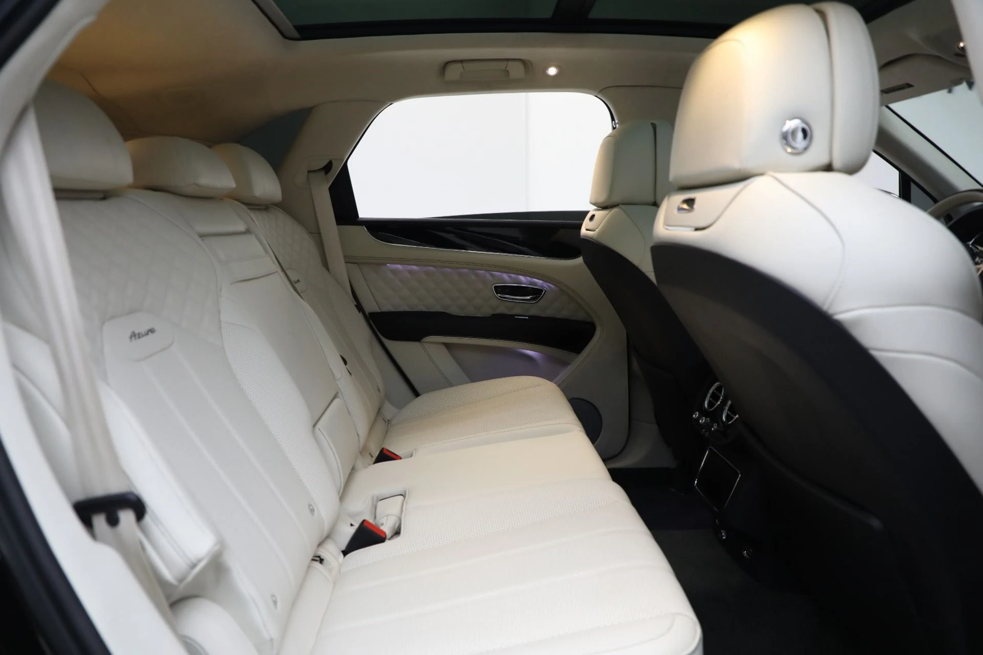 mph029_1290913587_Used_2023_Bentley_Bentayga_Azure_V8_3591c9c068
