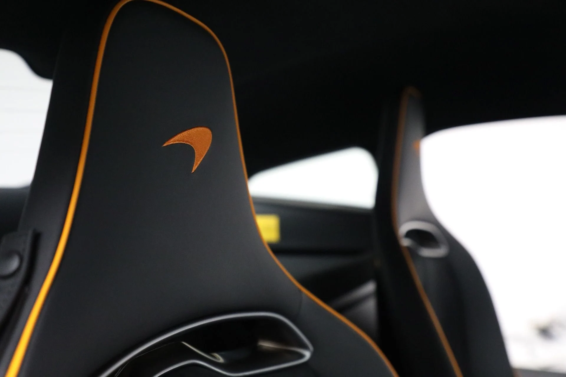 mph029_1292686669_Used_2023_Mc_Laren_Artura_Vision_88e4eacc3d