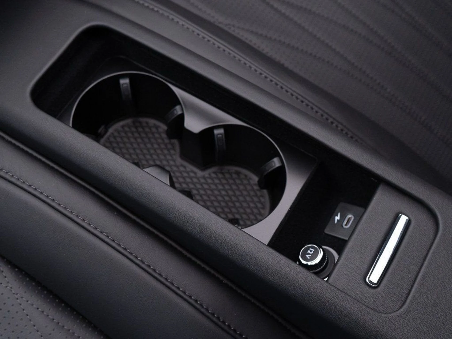 mph029_1300091632_2764bc673df6627d75cdb1aca6a4585d_6e46cac704