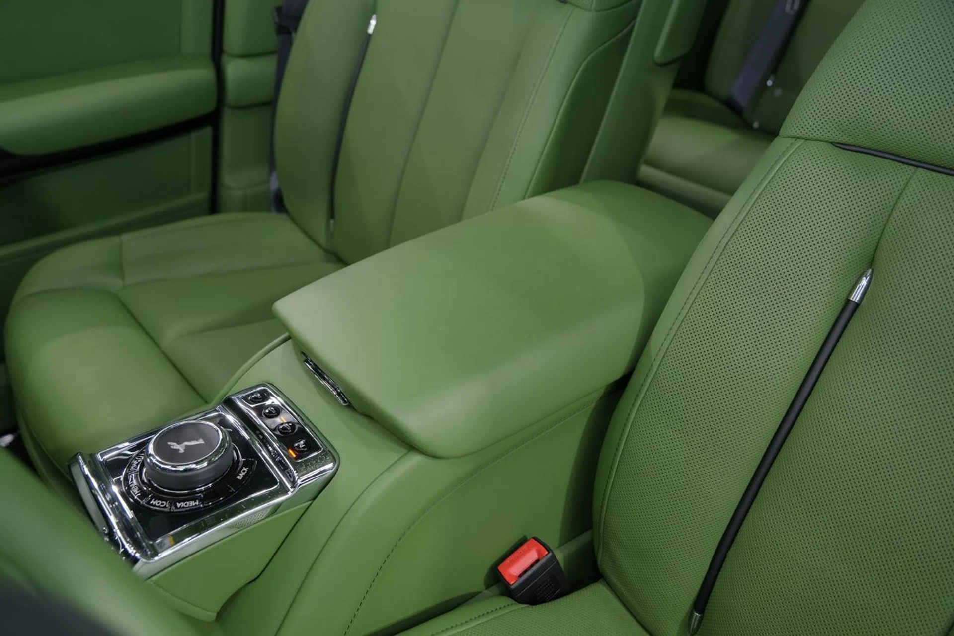 mph029_1304621021_b80202eb2f99a1f8f671603ce6d5ff39_4b55f43b98