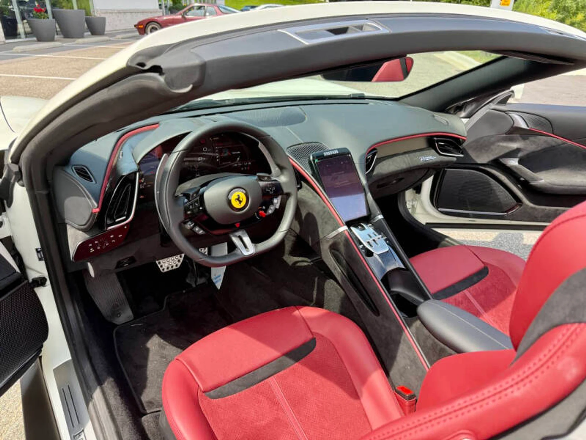 mph029_1306202009_2025_ferrari_roma_spider_base_2dr_convertible_85611c9ebc