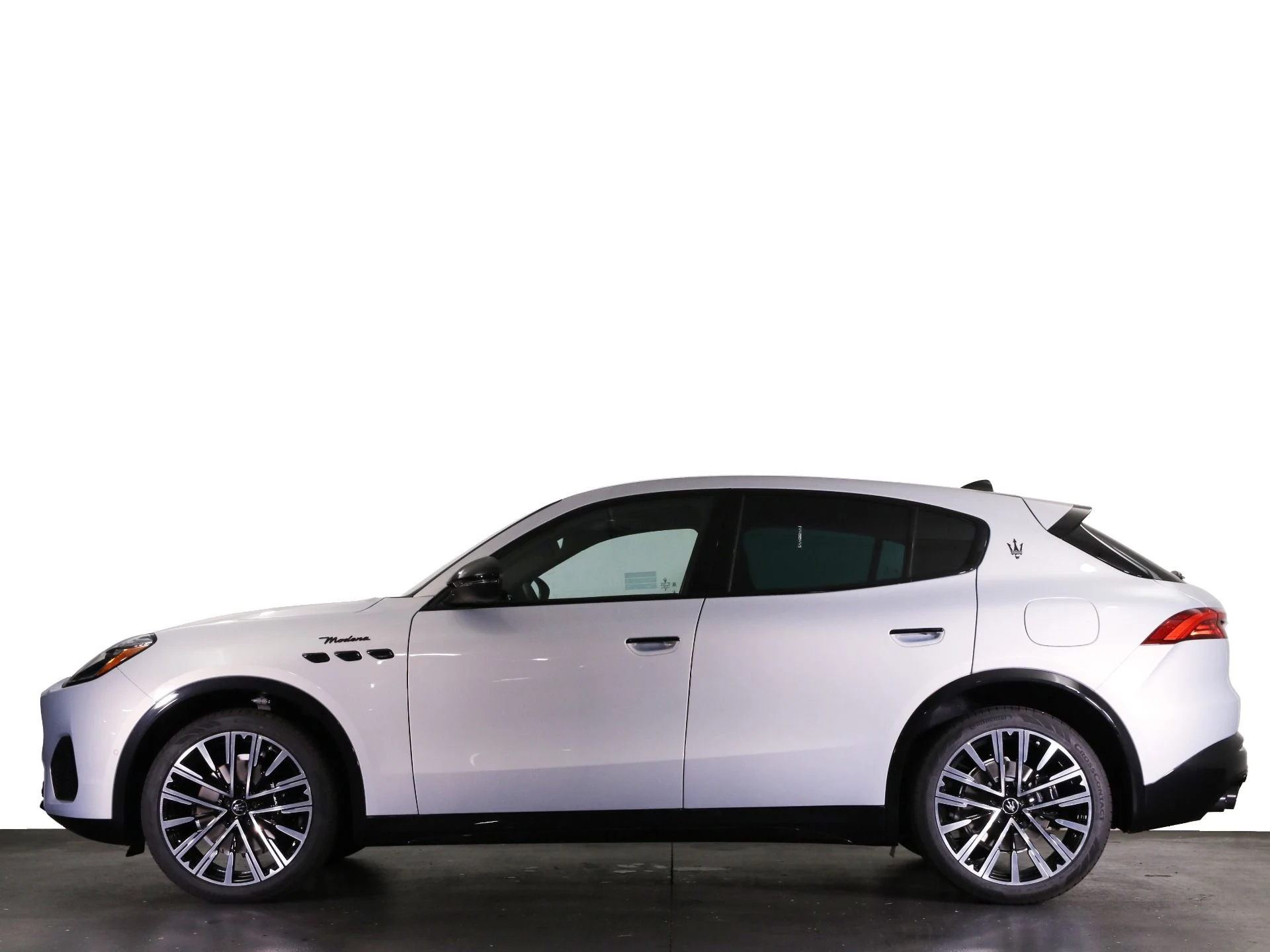 mph029_1308673048_New_2025_Maserati_Grecale_Modena_1768457699_dca7bd573f