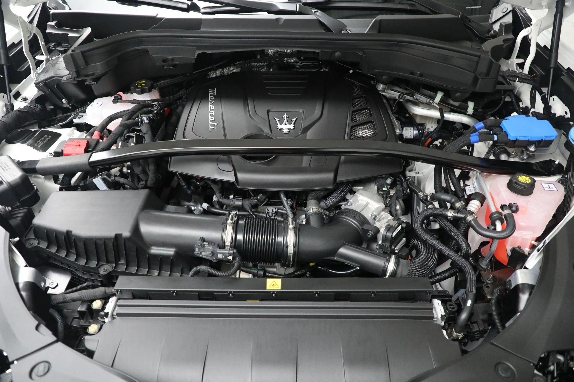 mph029_1313232745_New_2025_Maserati_Grecale_365e69a152
