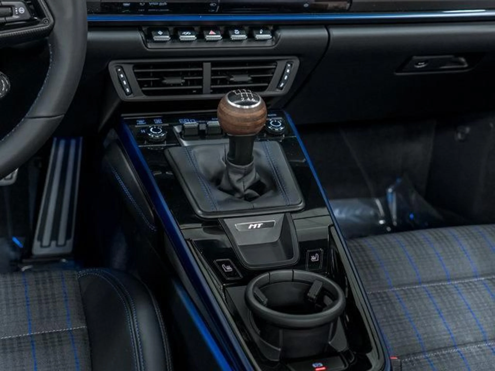 mph029_1314431364_97ui_PT_1_Xv_Mnr9_H_Shy_W9_S_Gn2_Z3q_A_a4b5e82bbf