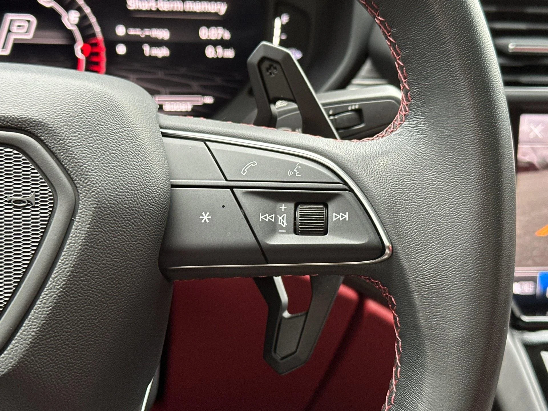 mph029_1318717139_Used_2022_Lamborghini_Urus_Selezione_CPO_1767174664_8f6c6a6cb3