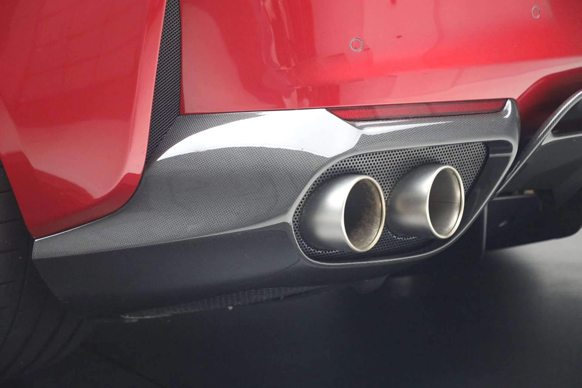 mph029_1320260480_Used_2023_Ferrari_812_GTS_1783706555_ce2905c3c4