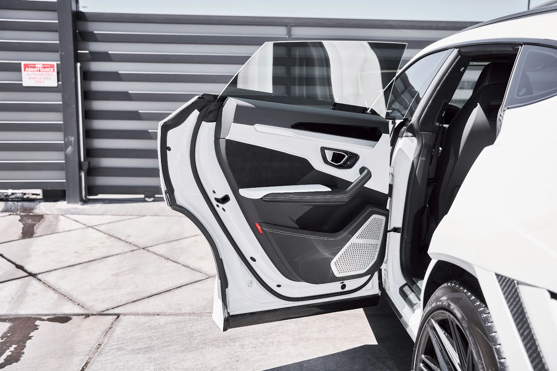 mph029_1324748550_Used_2019_Lamborghini_Urus_Base_1776301841_35e83fe453