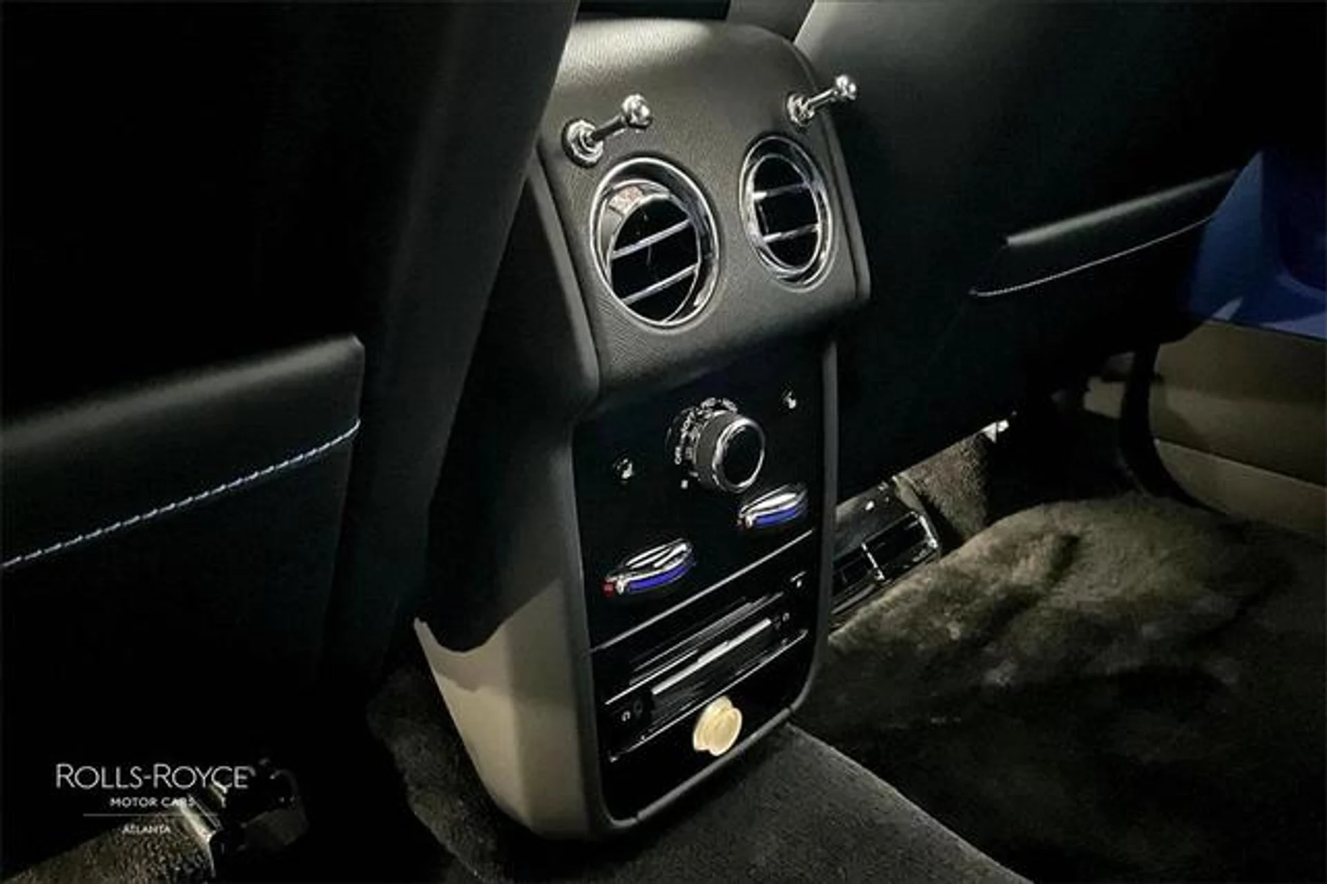 mph029_1326159354_x_QM_Mm9_CRD_9_ZQTW_9x8_O_Th8_R87_D_Fc_312dfc94fe