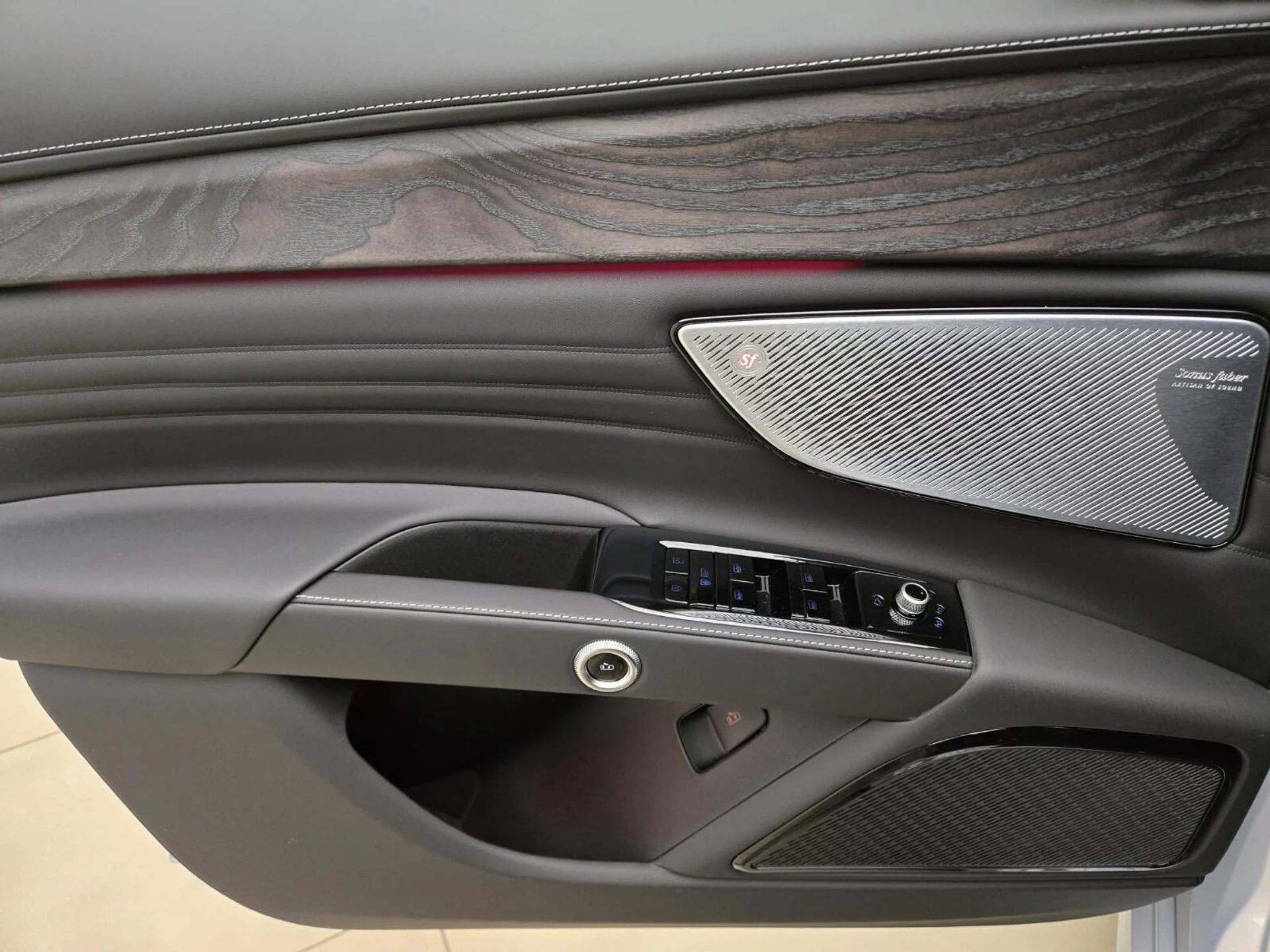 mph029_1334120460_New_2025_Maserati_Grecale_Modena_1772000200_c5940ad40d