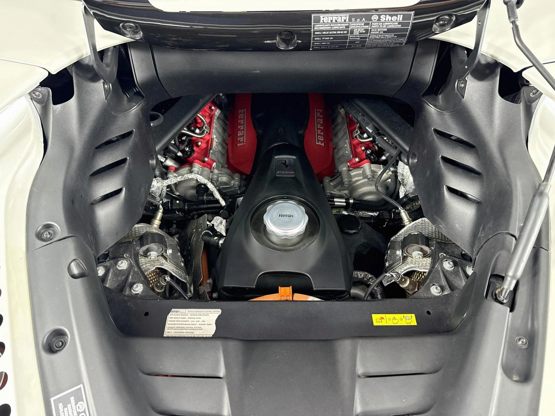 mph029_1336670178_Used_2024_Ferrari_SF_90_Spider_1787783972_010518ce35