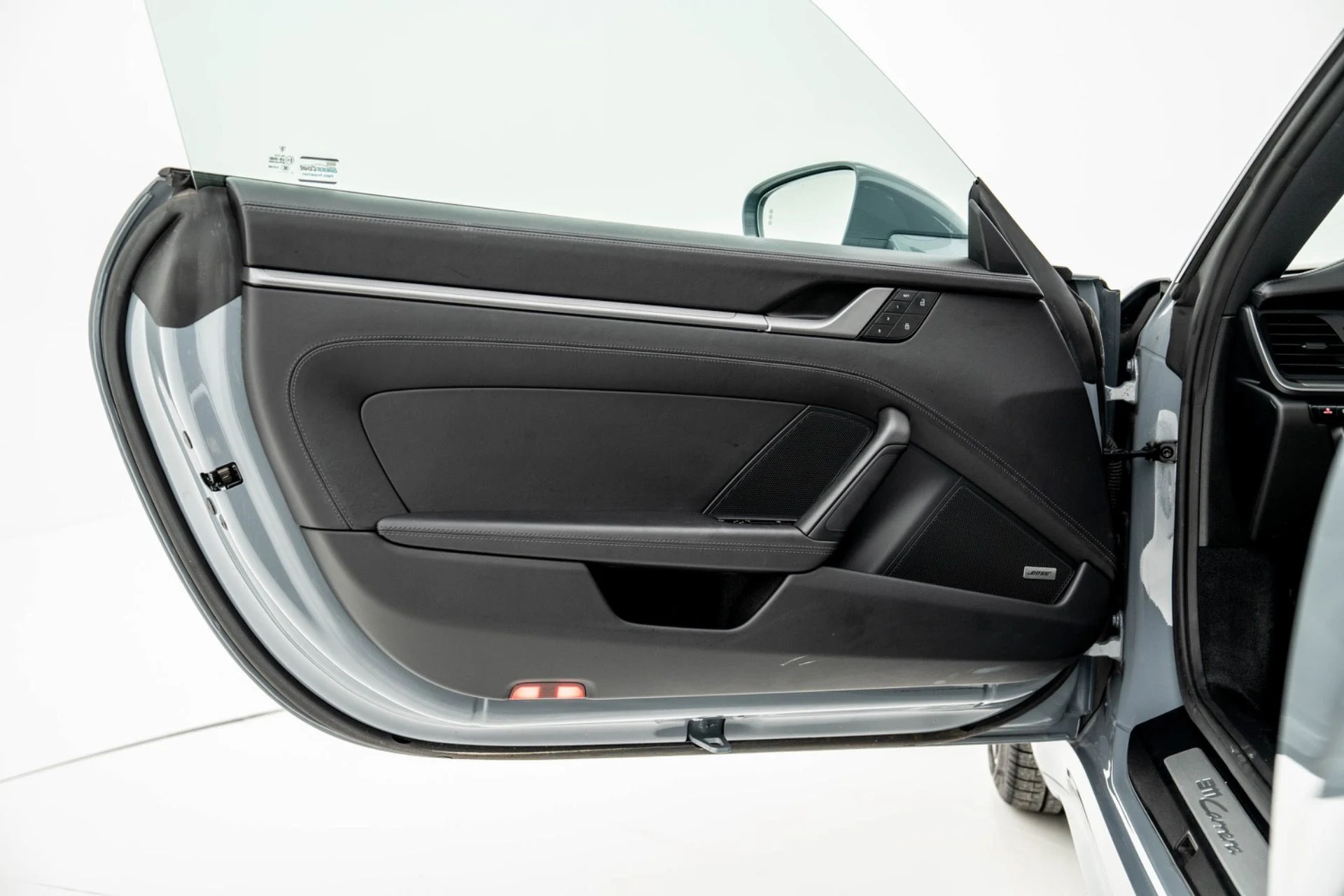 mph029_1339240084_Used_2024_Porsche_911_Carrera_1774628145_478db18c1f