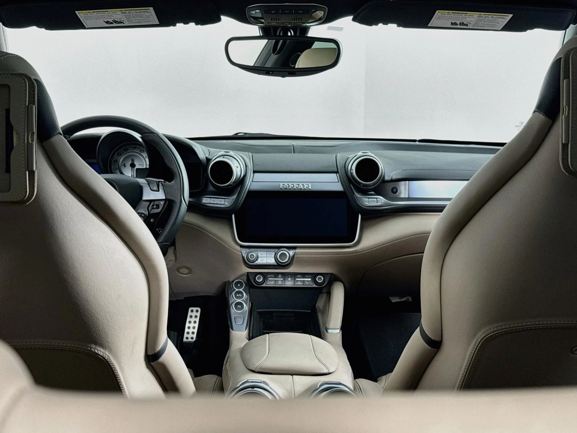 mph029_1346969250_Used_2019_Ferrari_GTC_4_Lusso_1792629174_e51a32733b