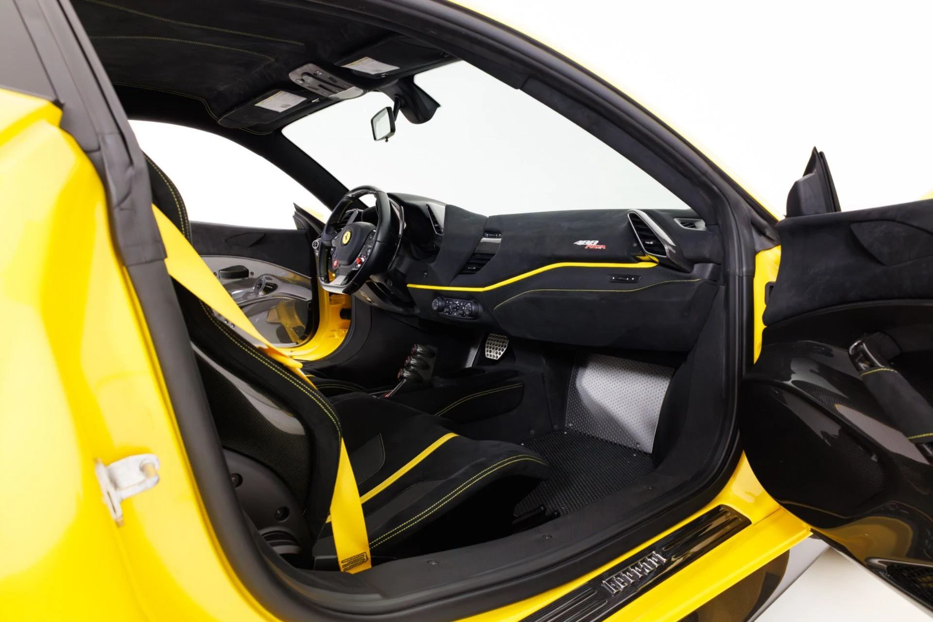 mph029_1354805349_Used_2020_Ferrari_488_Pista_1773687206_71b9cc39a3