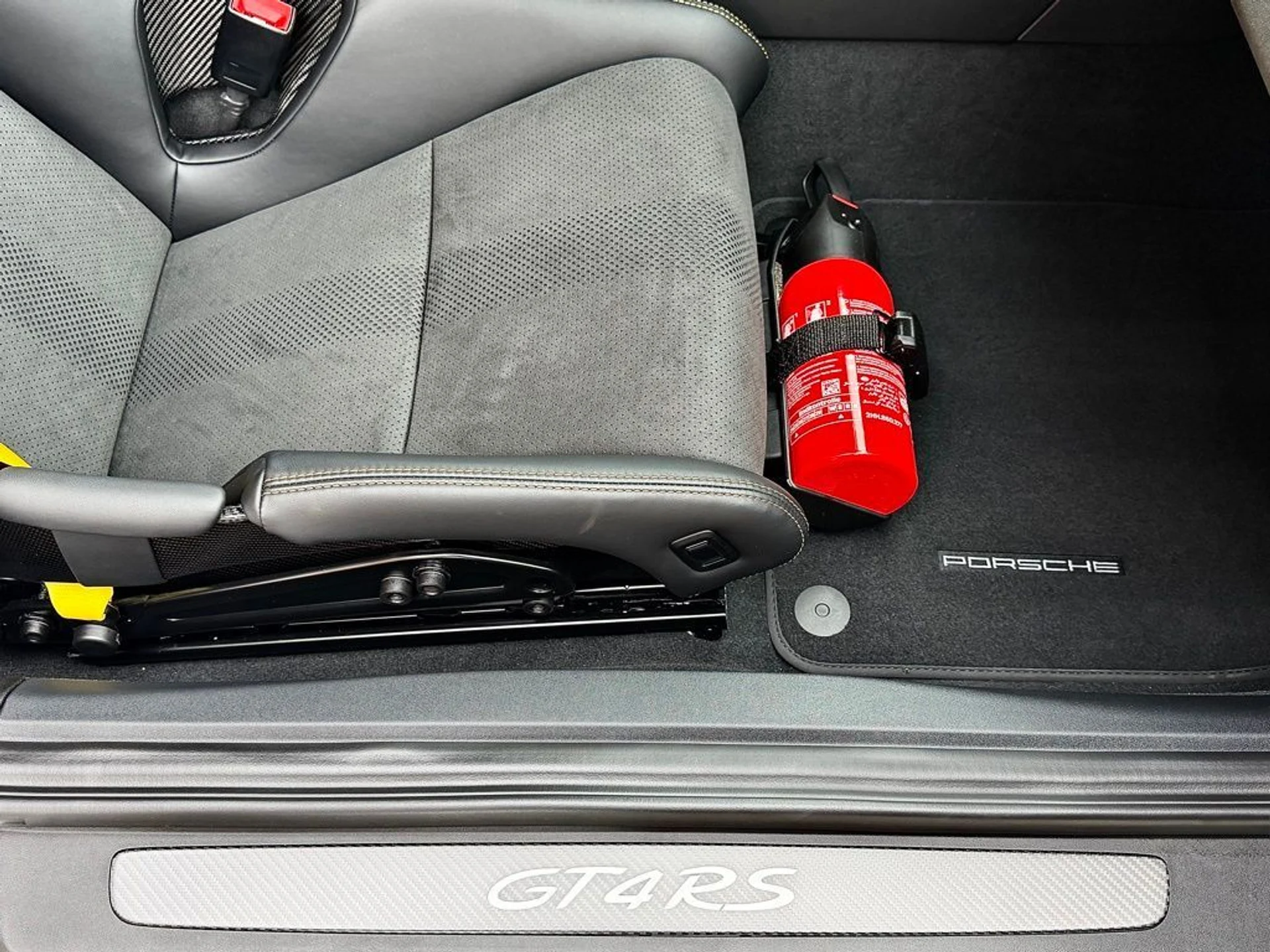 mph029_1357365611_b103df5b2e8101dba2044893a1c64e84x_b544a030ef