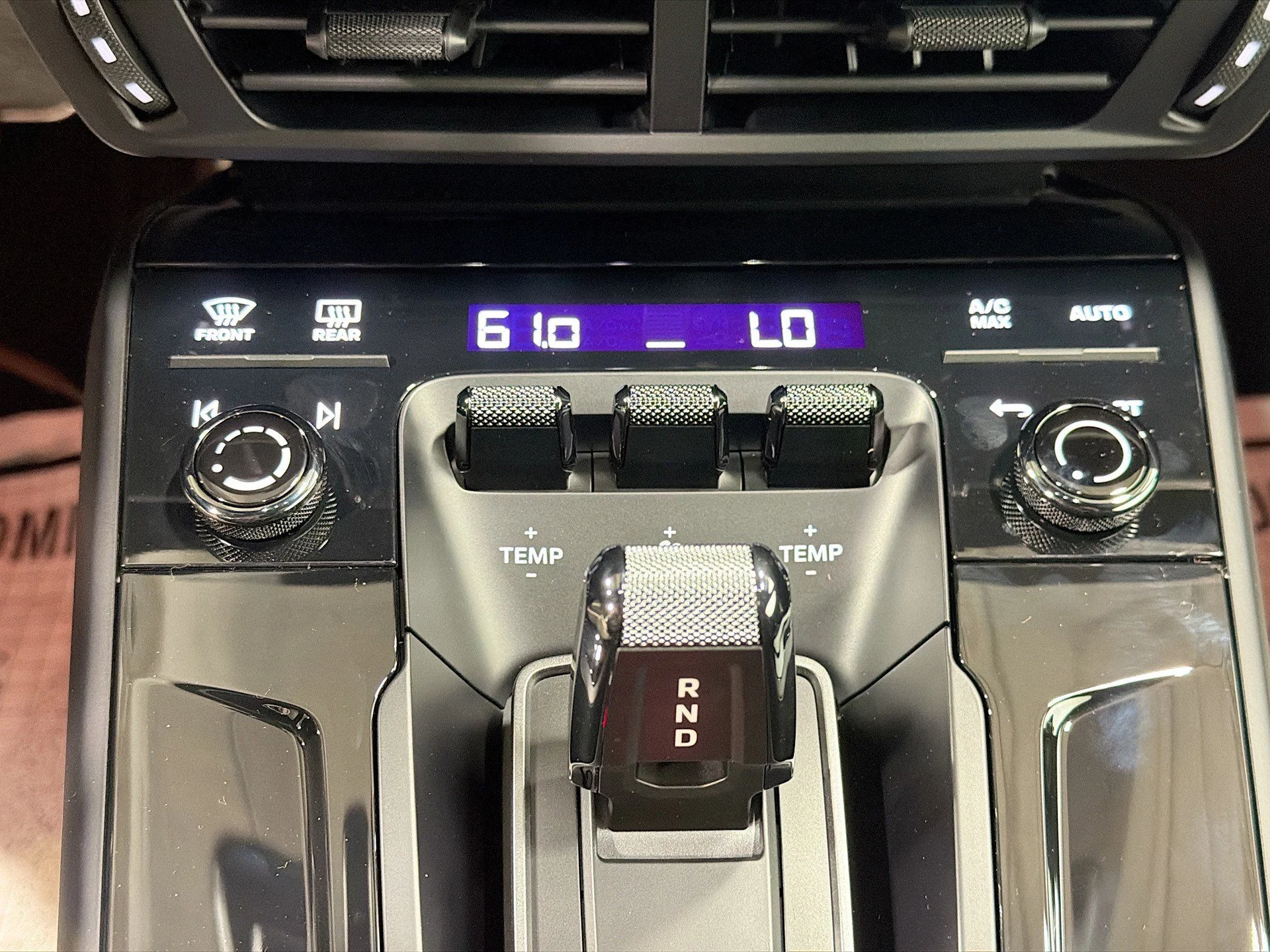 mph029_136149342_83aa9266d285373cf777e23ed274ef63_370a76faa7