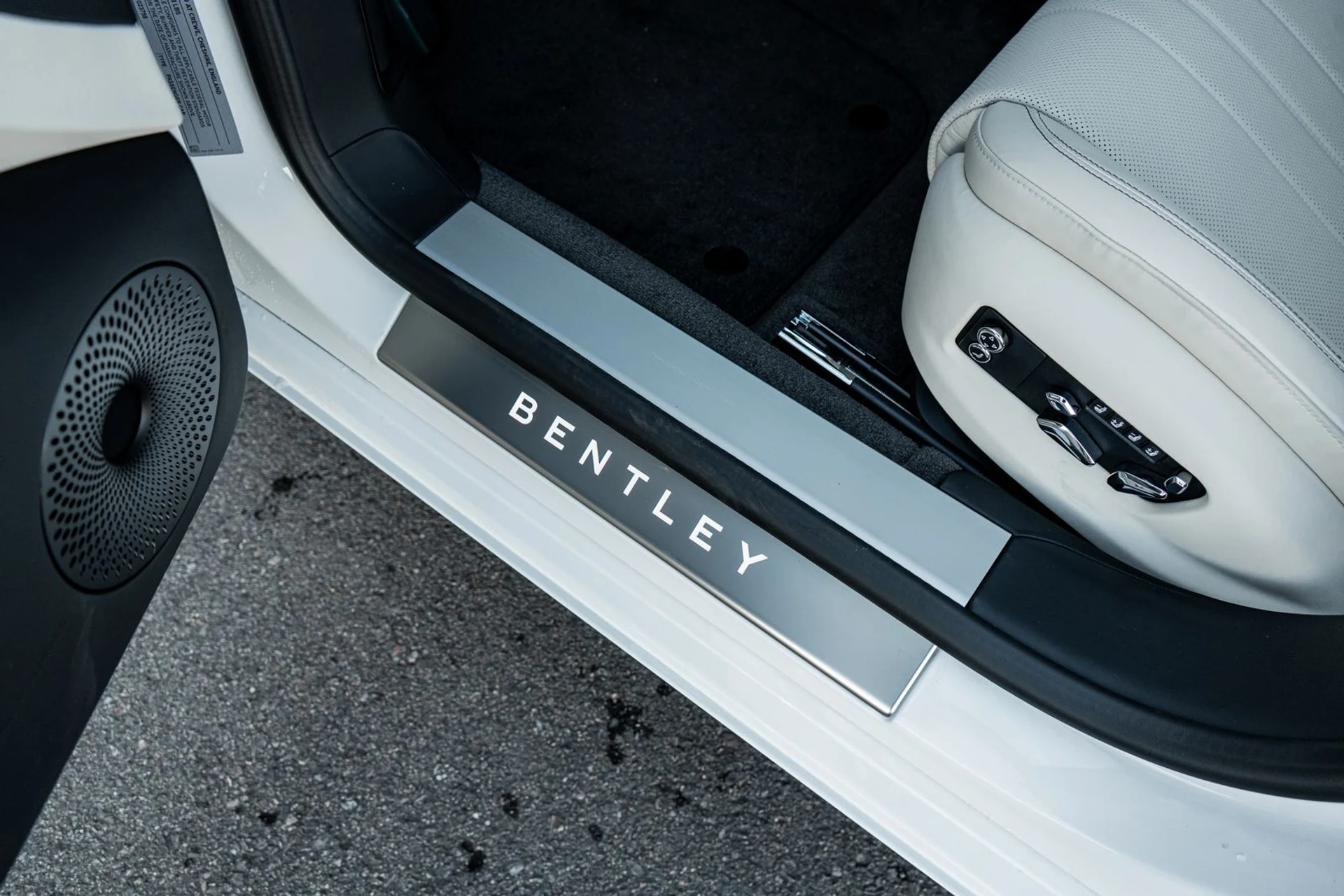 mph029_136207917_89b586f3_ae2d_4b39_8959_9fb996d10870_fd83c4cb34